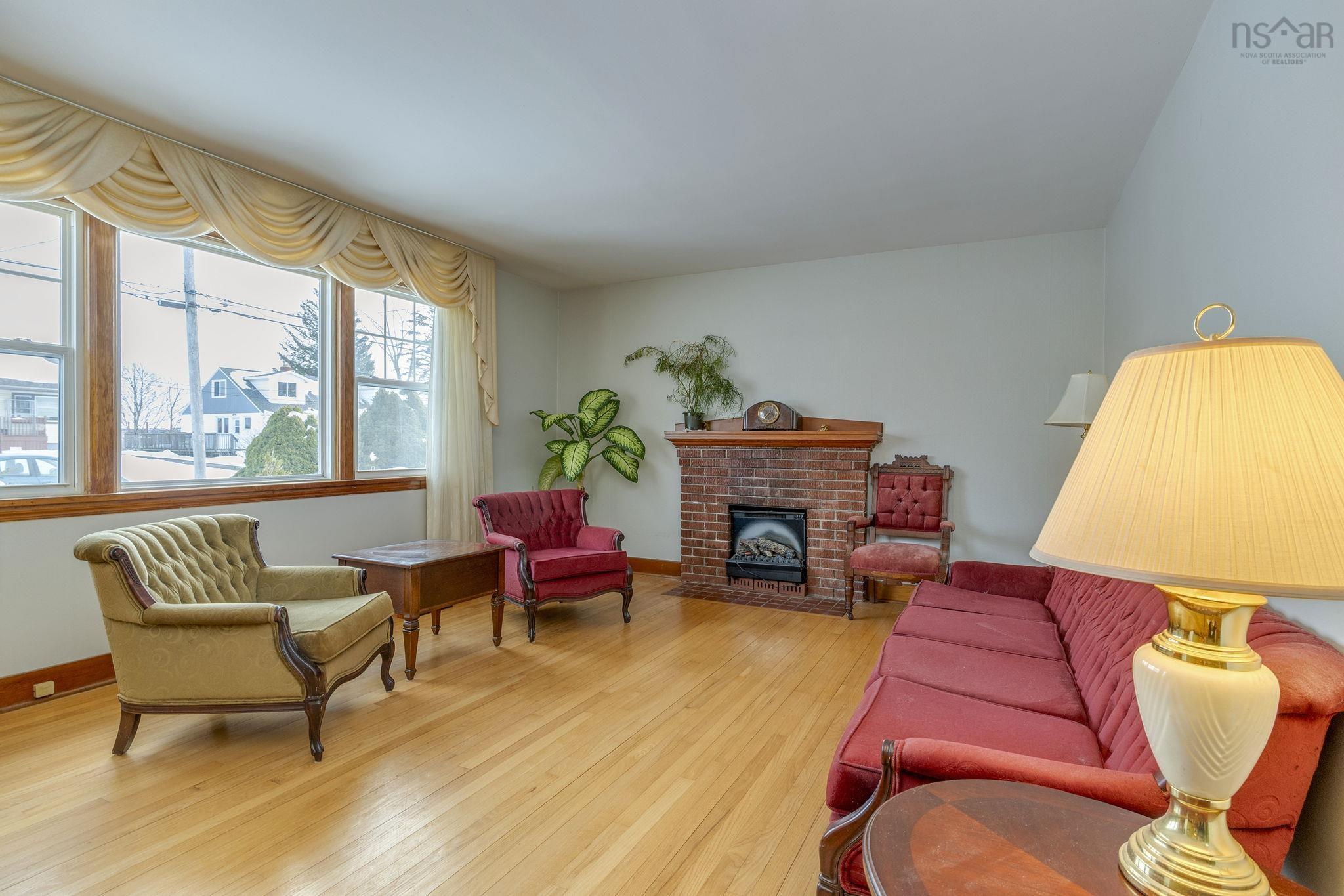 $465,000.00: 24 Penhorn Drive, Dartmouth