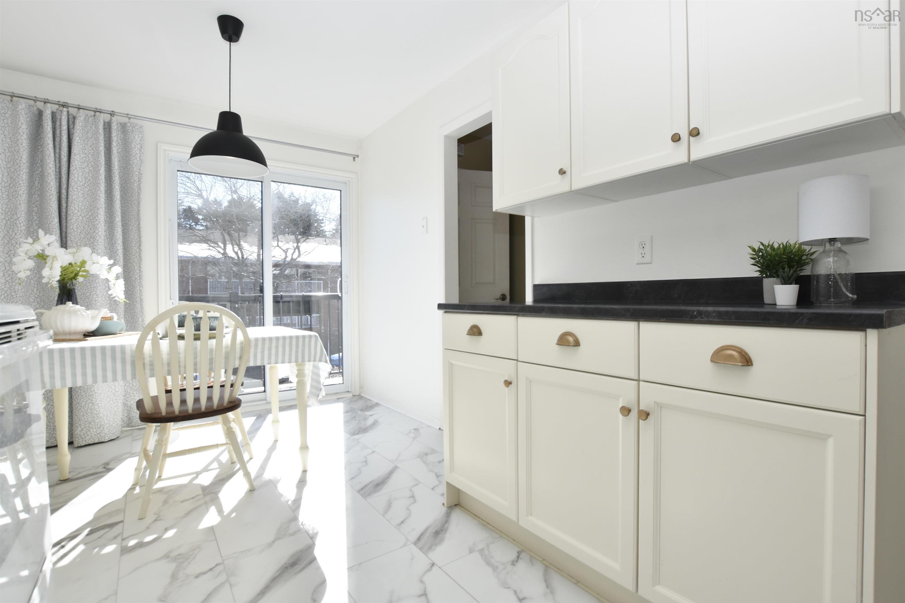 $399,900.00: 15 Braeside Lane, Halifax