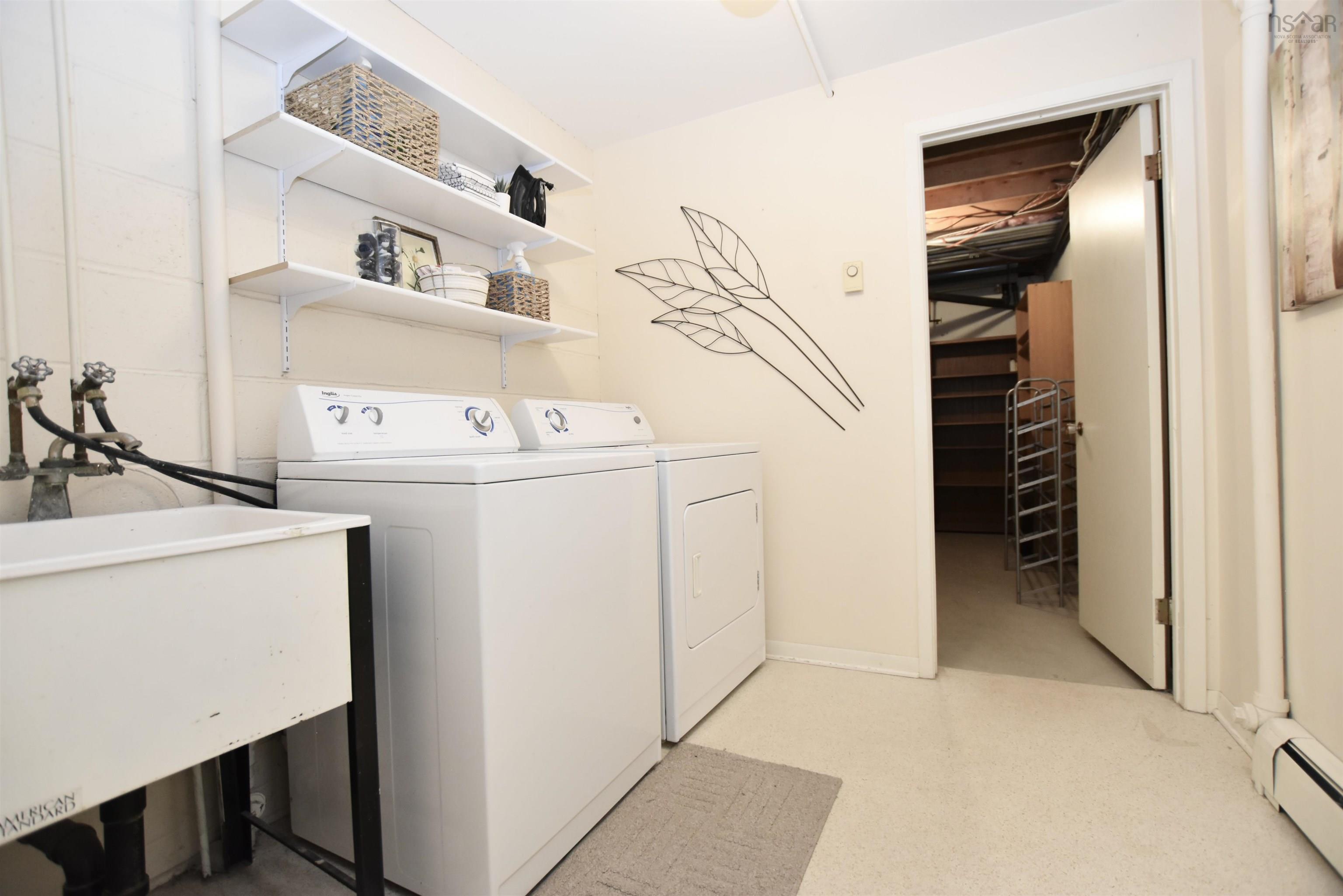 $399,900.00: 15 Braeside Lane, Halifax