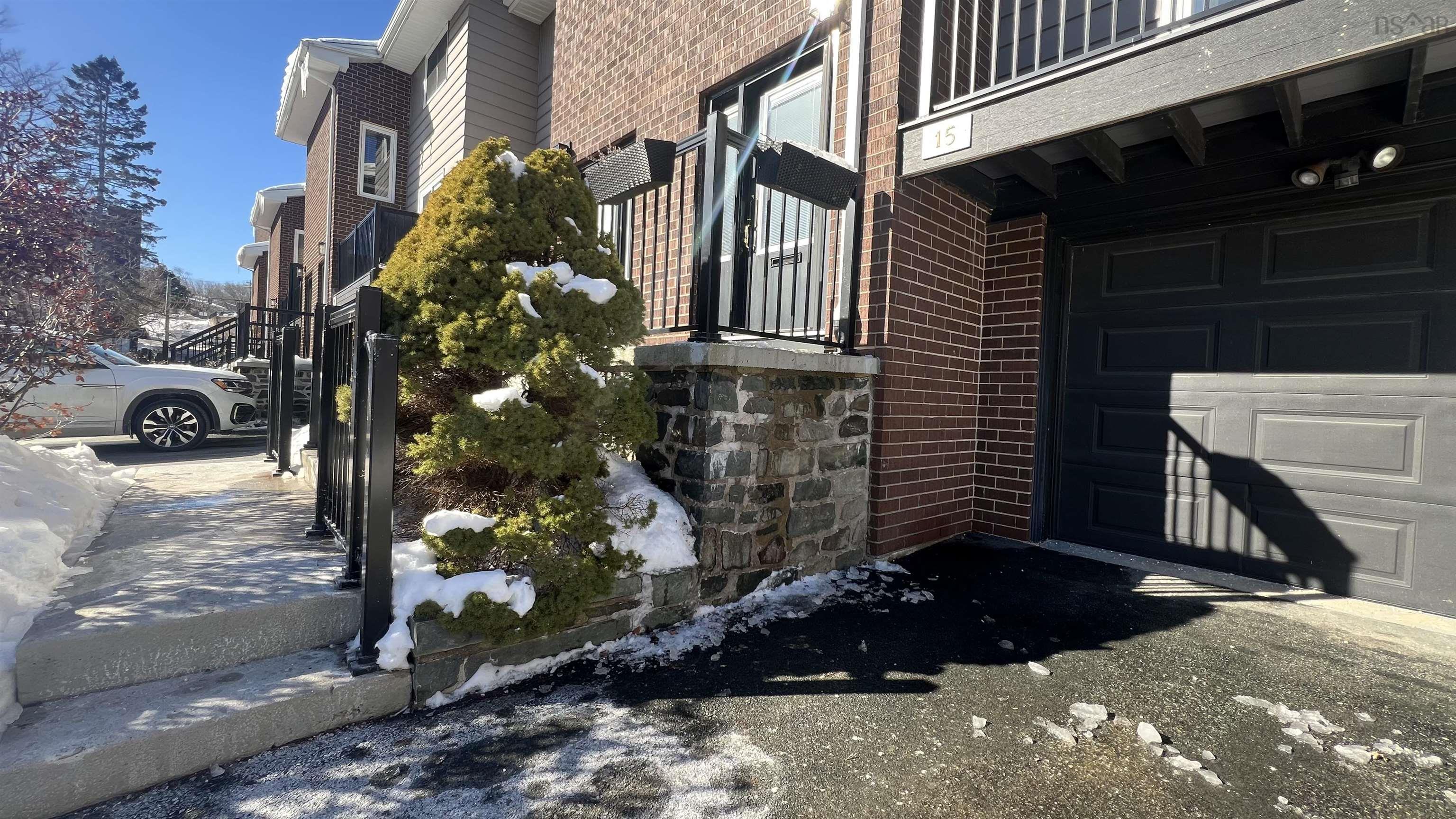 $399,900.00: 15 Braeside Lane, Halifax