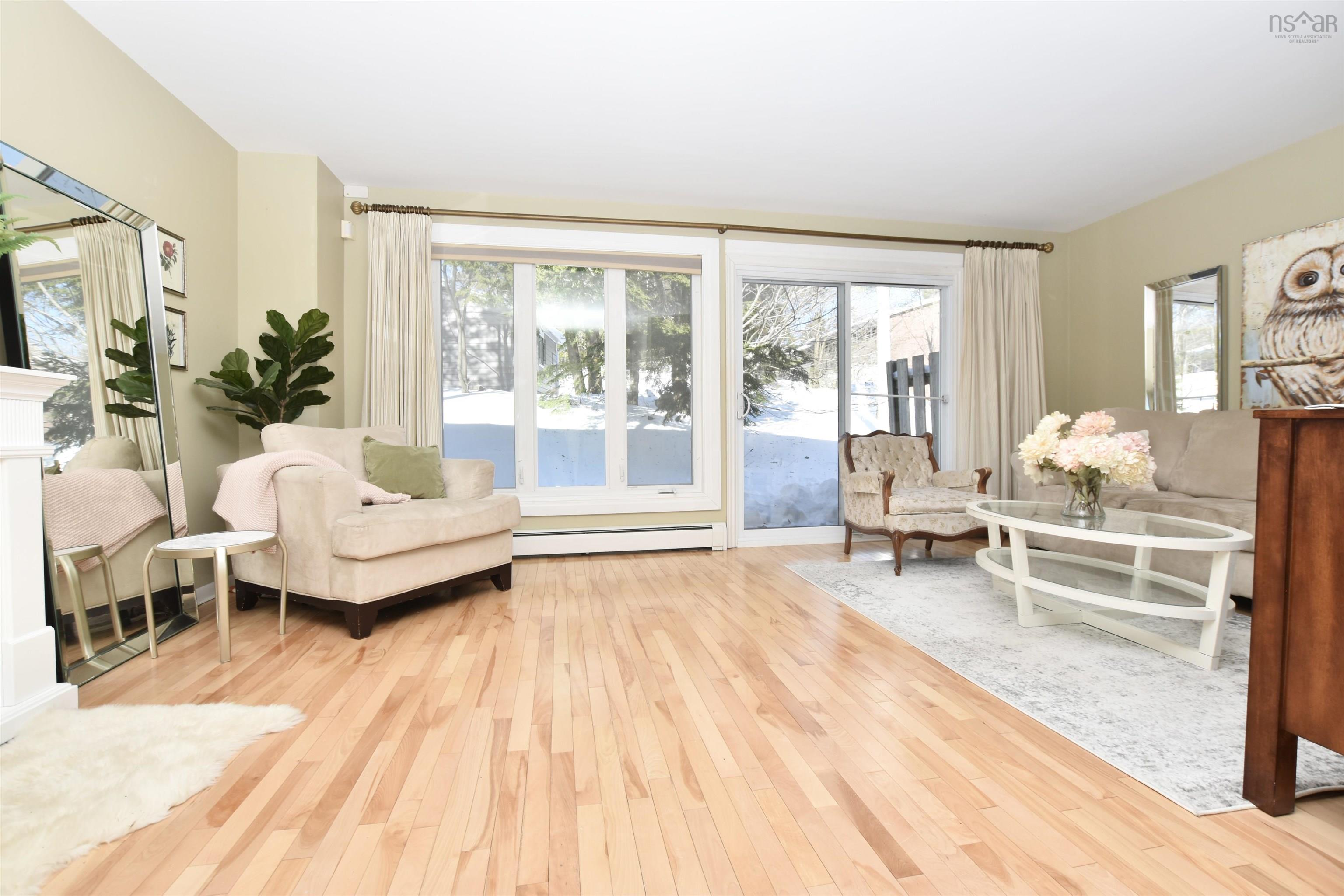 $399,900.00: 15 Braeside Lane, Halifax