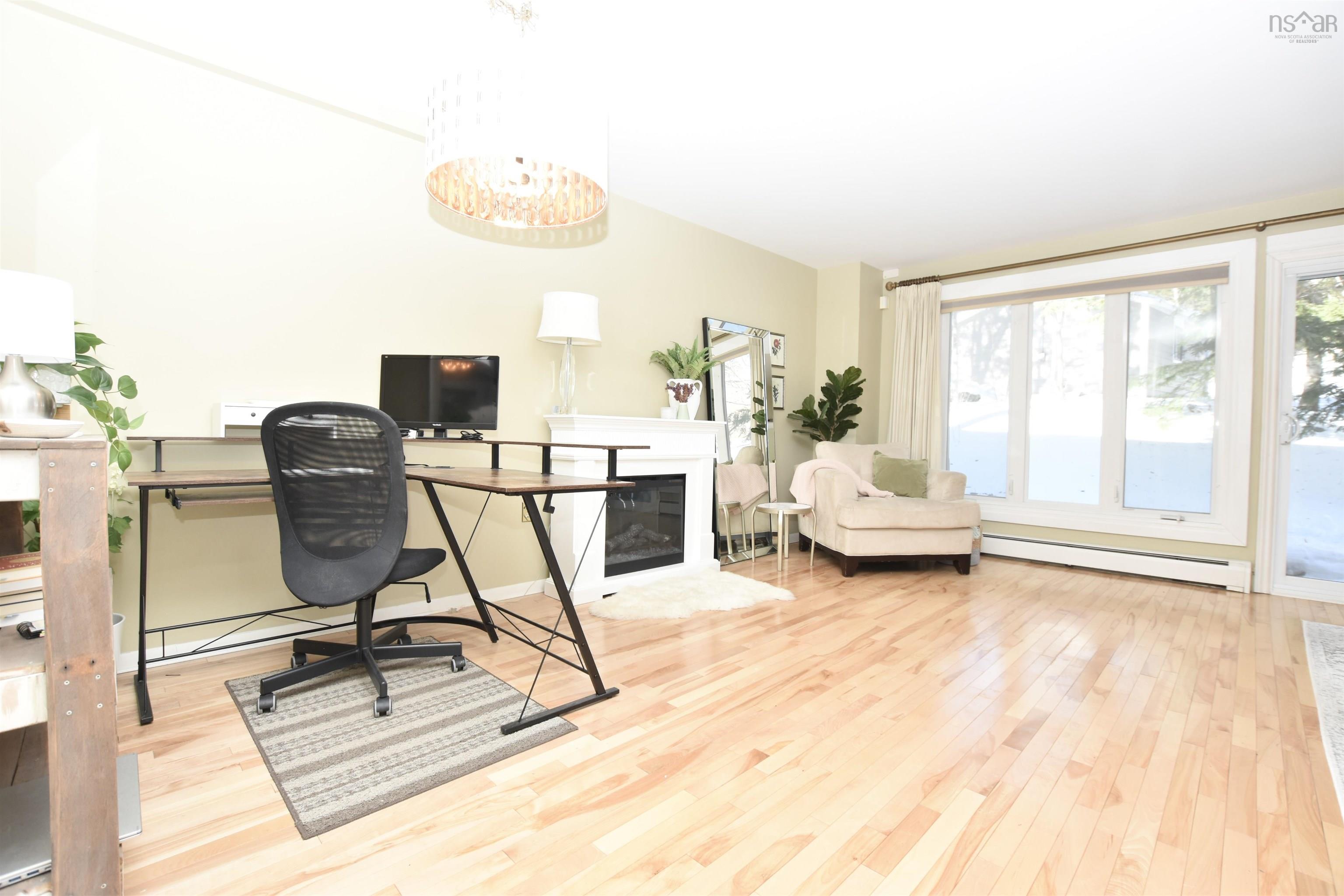 $399,900.00: 15 Braeside Lane, Halifax