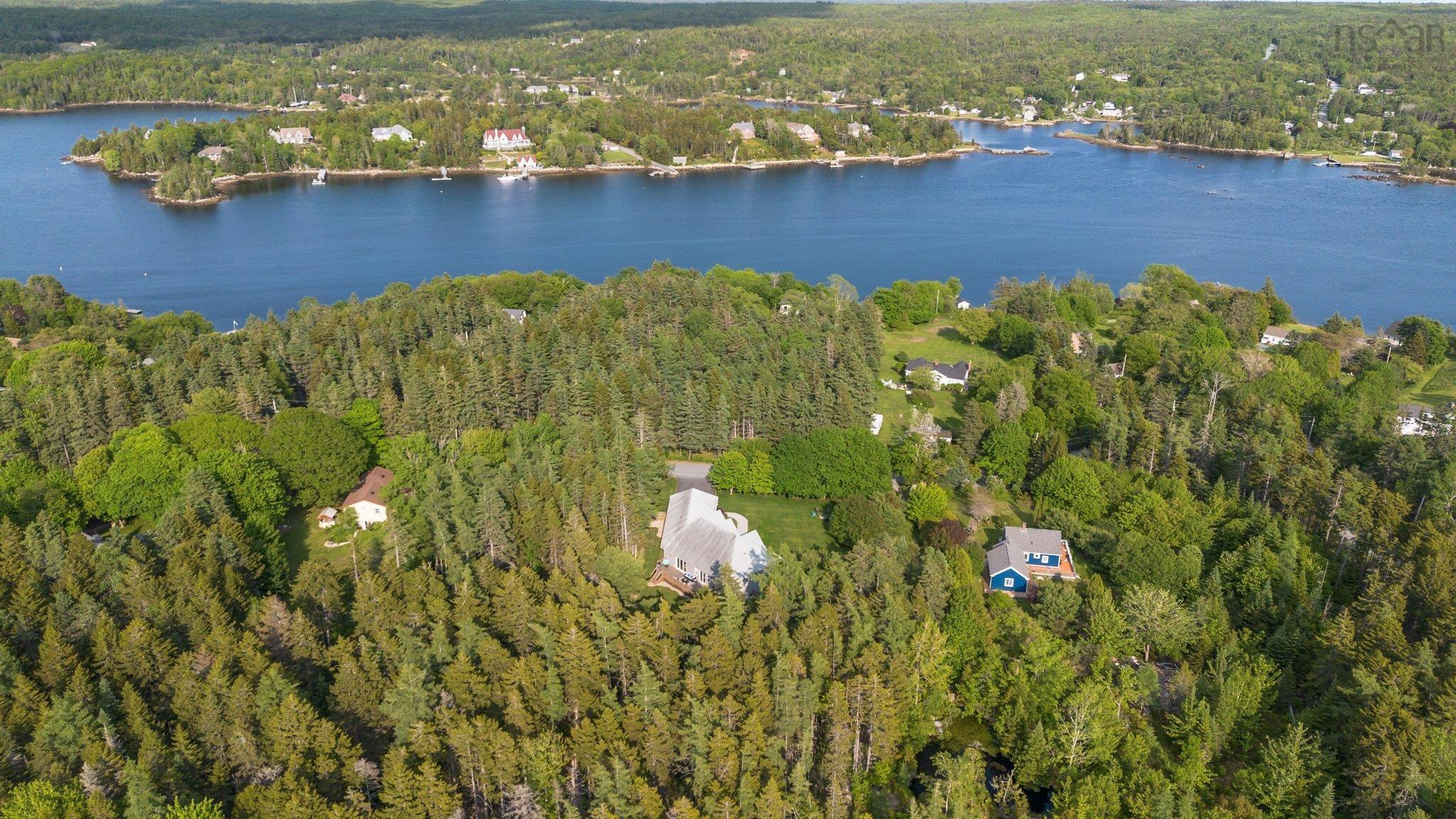 $997,900.00: 331 Masons Point Road, Head Of St. Margarets Bay