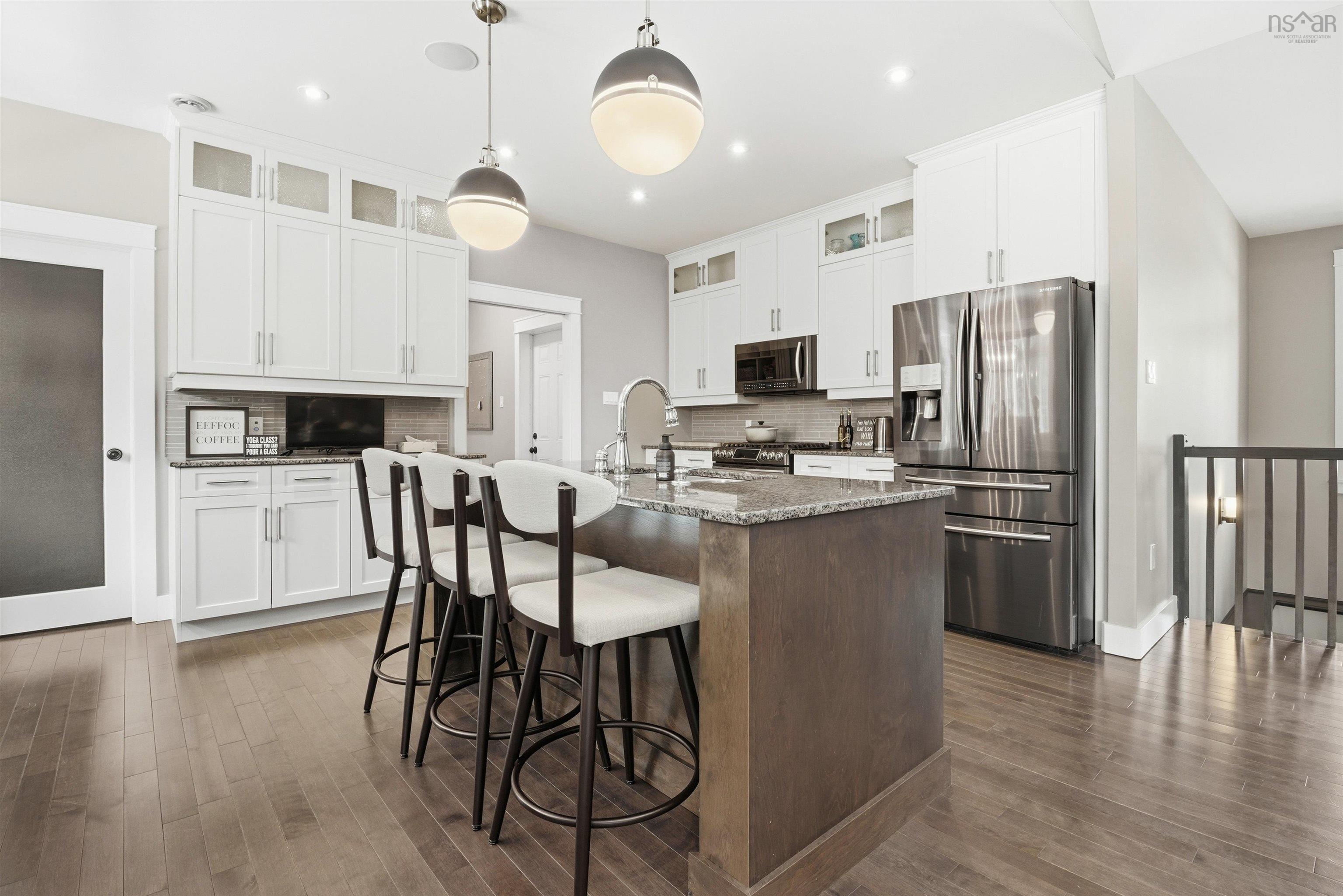 $699,900.00: 12 Poplar Way, Ardoise