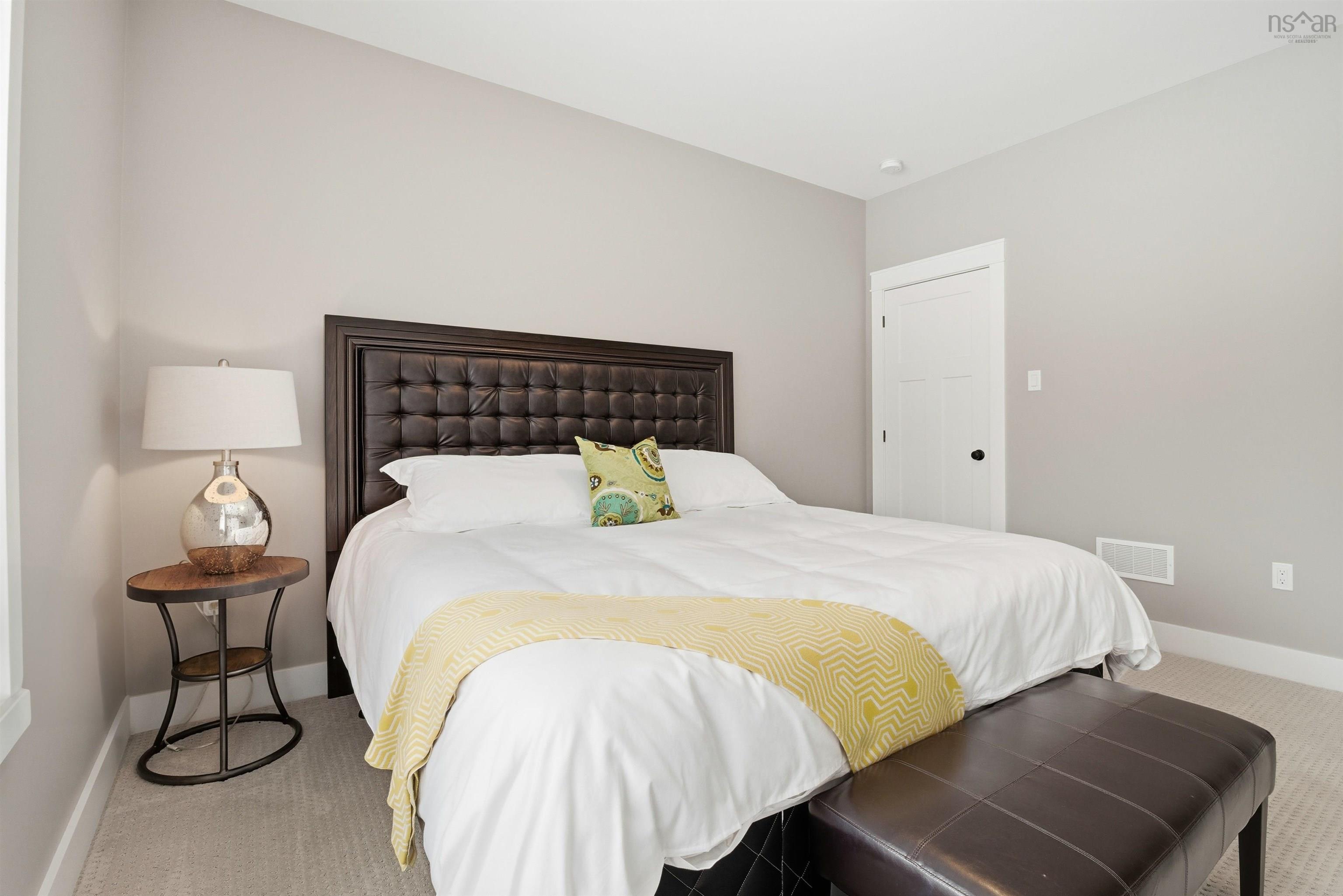 $699,900.00: 12 Poplar Way, Ardoise