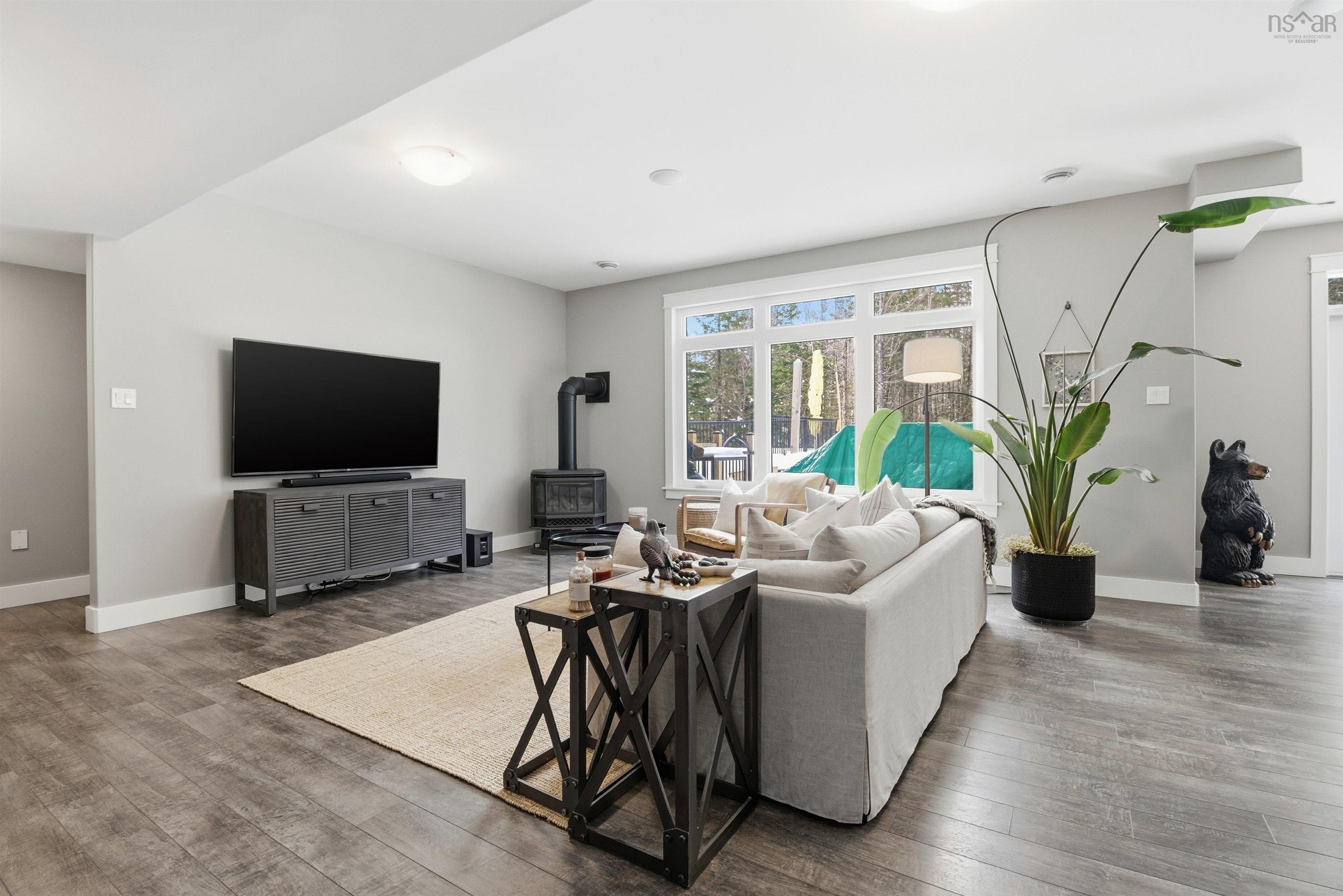 $699,900.00: 12 Poplar Way, Ardoise