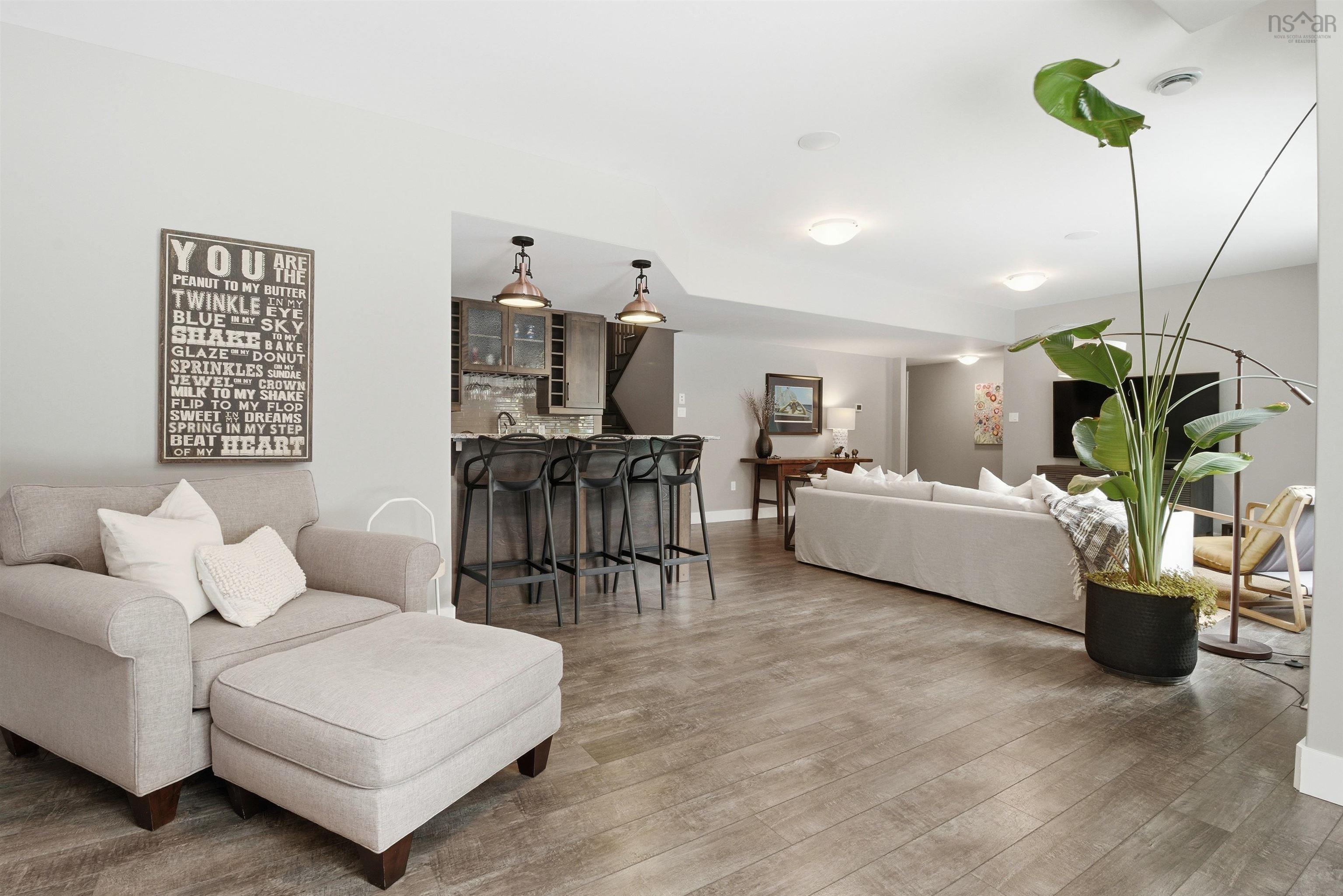 $699,900.00: 12 Poplar Way, Ardoise