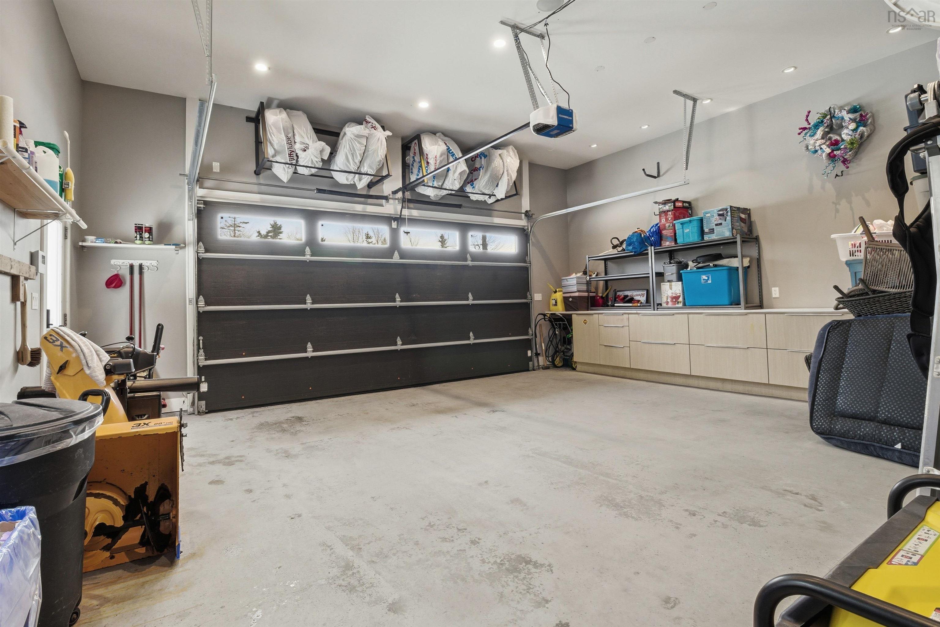 $699,900.00: 12 Poplar Way, Ardoise