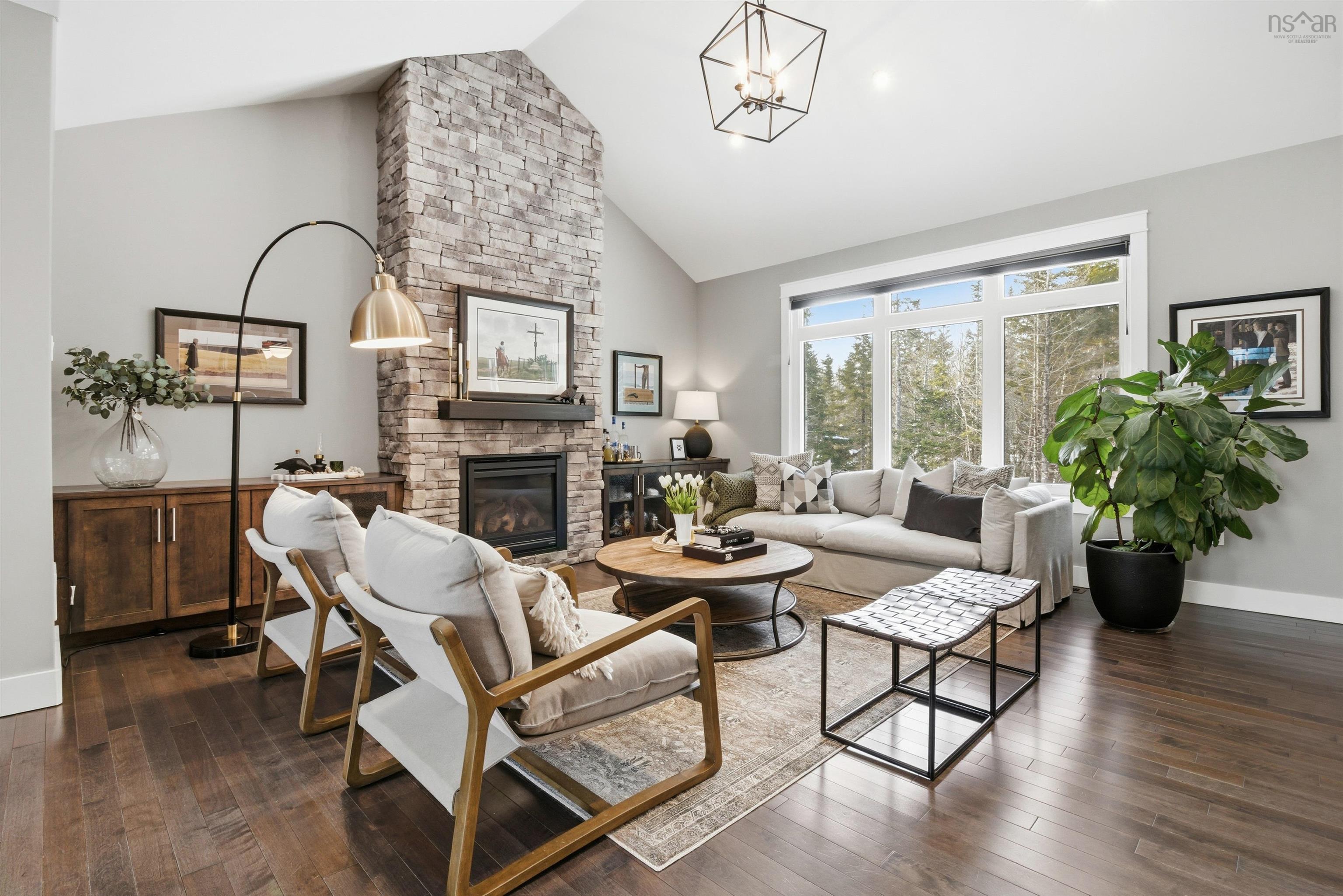 $699,900.00: 12 Poplar Way, Ardoise