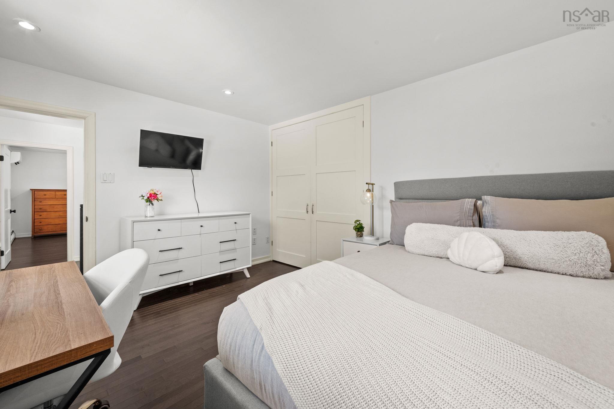 $2,395,000.00: 523 Francklyn Street, Halifax