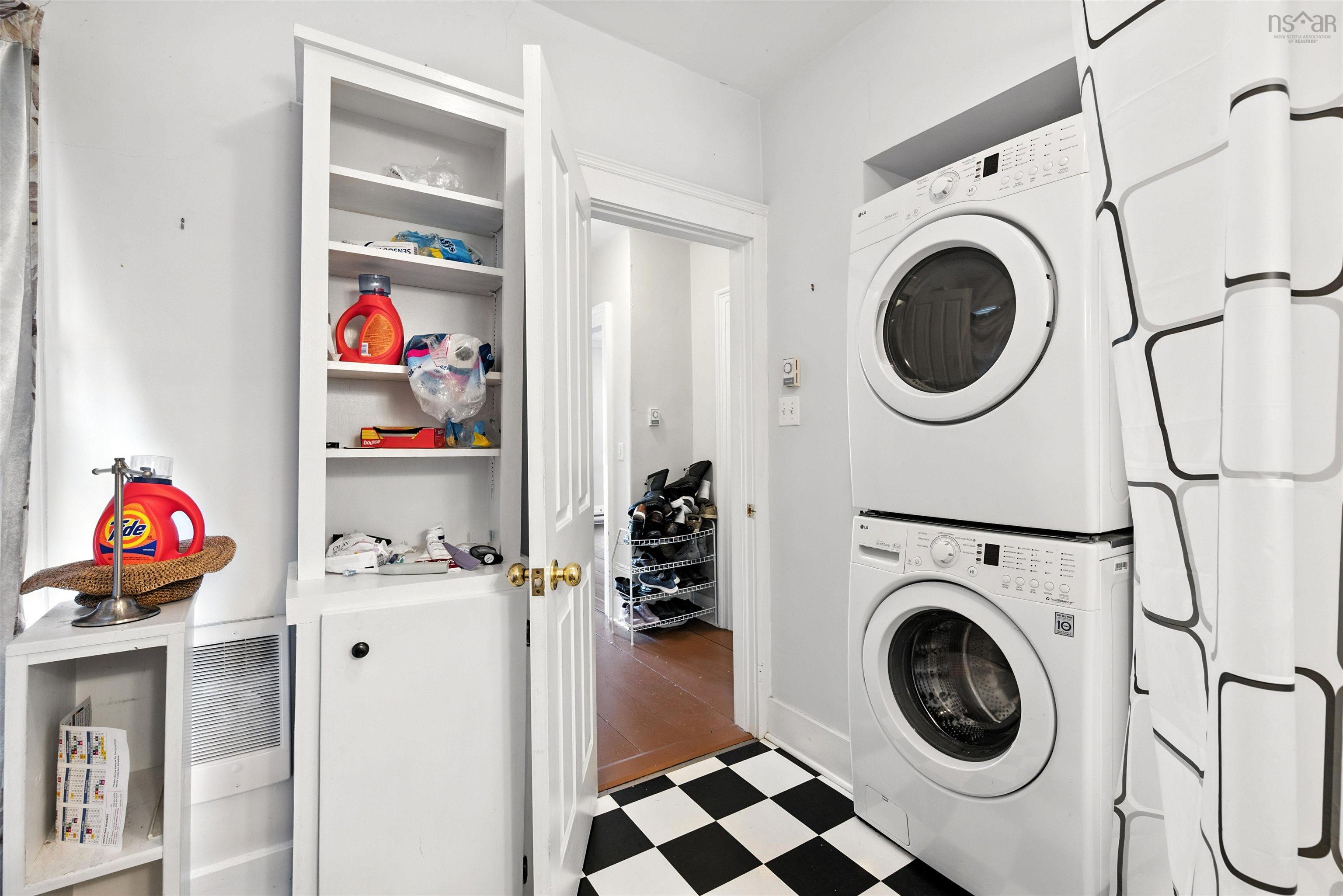 $679,000.00: 424 Main Street, Mahone Bay