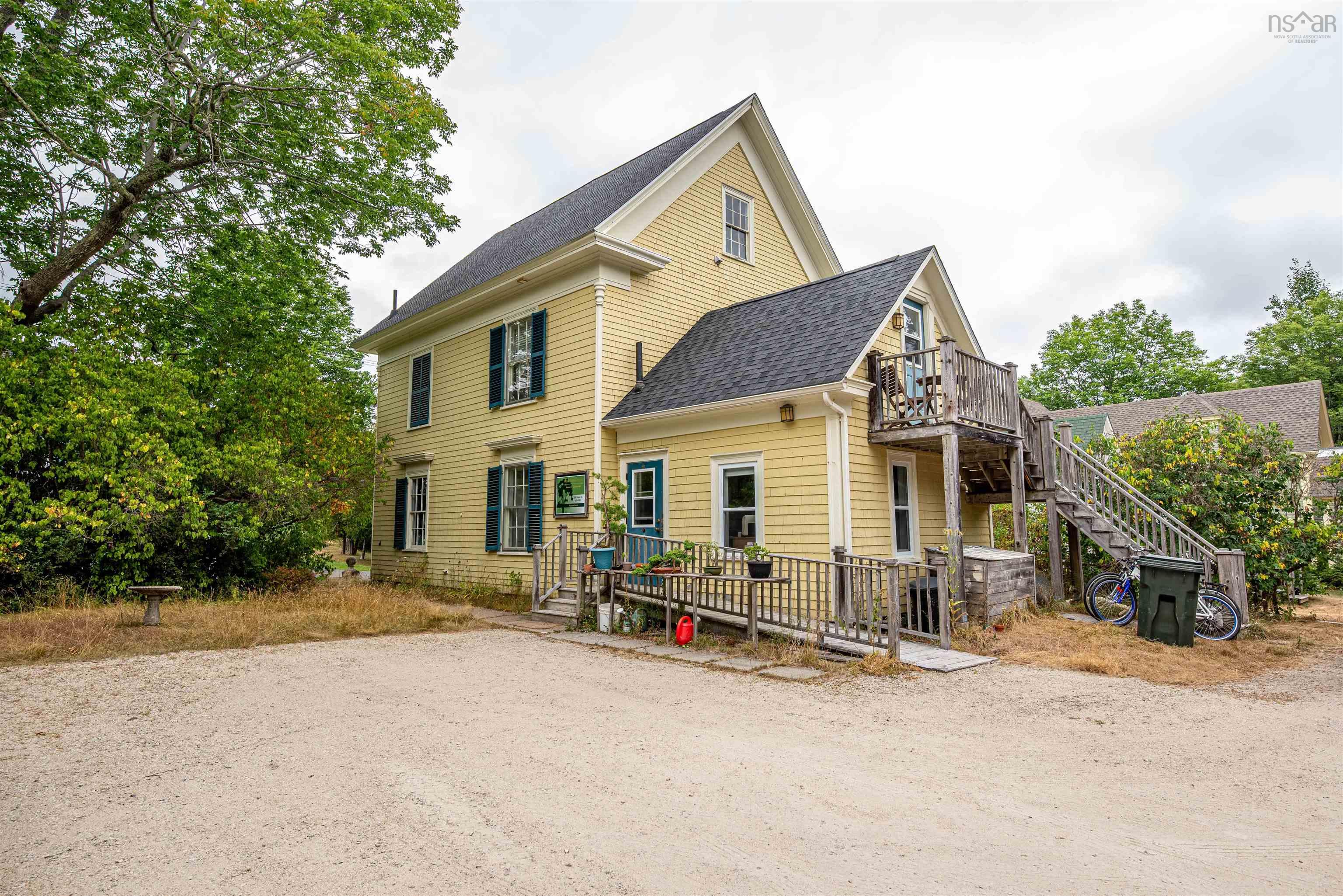 $679,000.00: 424 Main Street, Mahone Bay