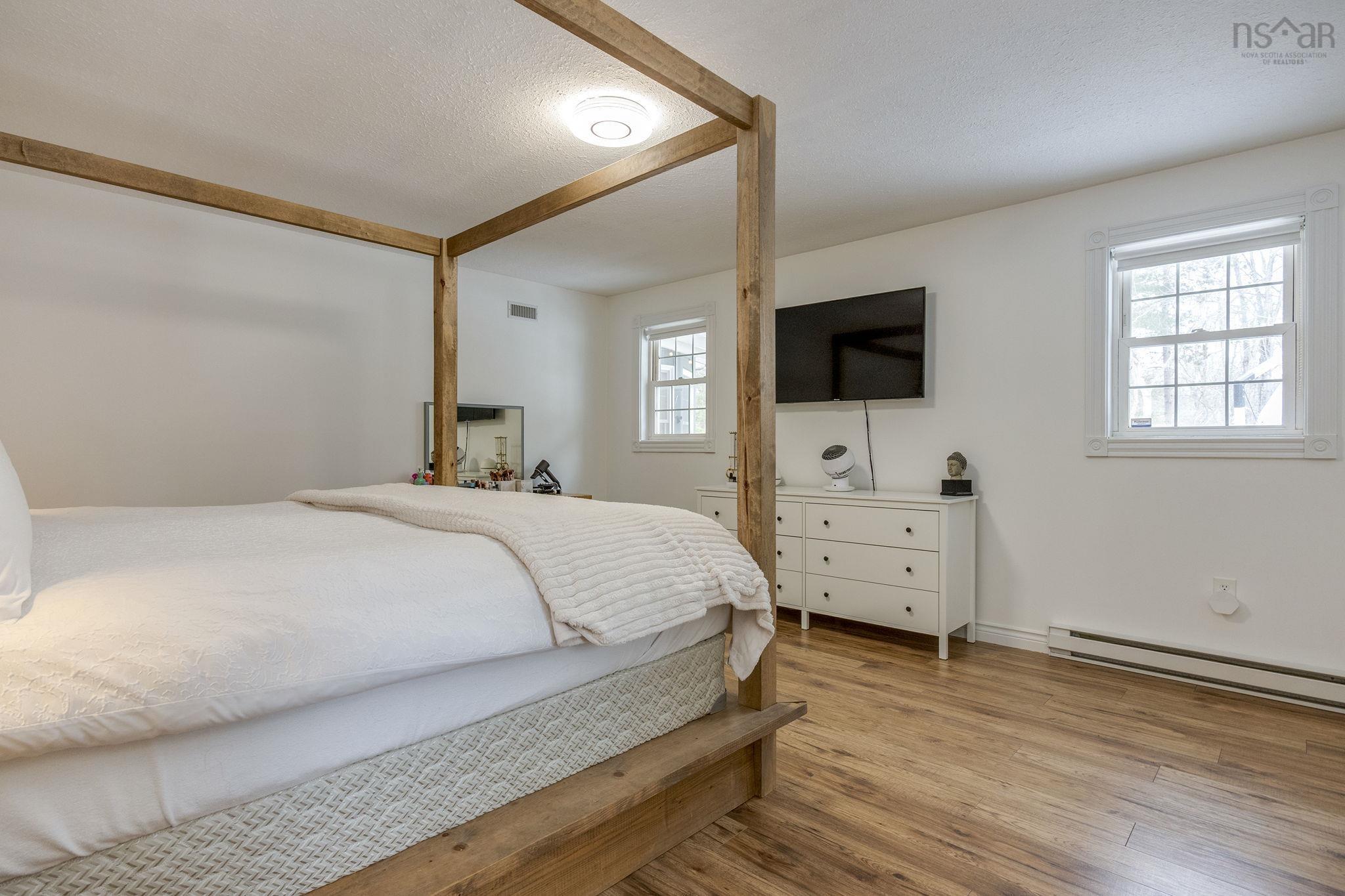 $689,900.00: 2923 Borden Street, Coldbrook