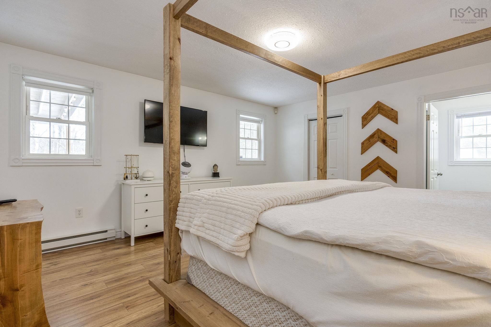 $689,900.00: 2923 Borden Street, Coldbrook