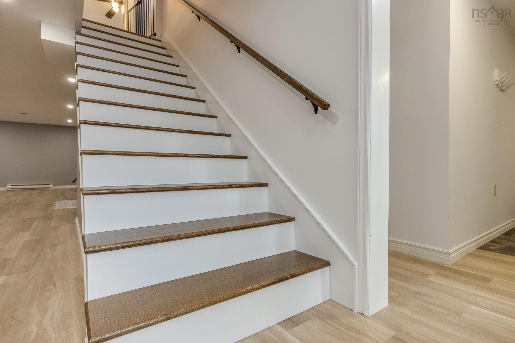 $689,900.00: 2923 Borden Street, Coldbrook