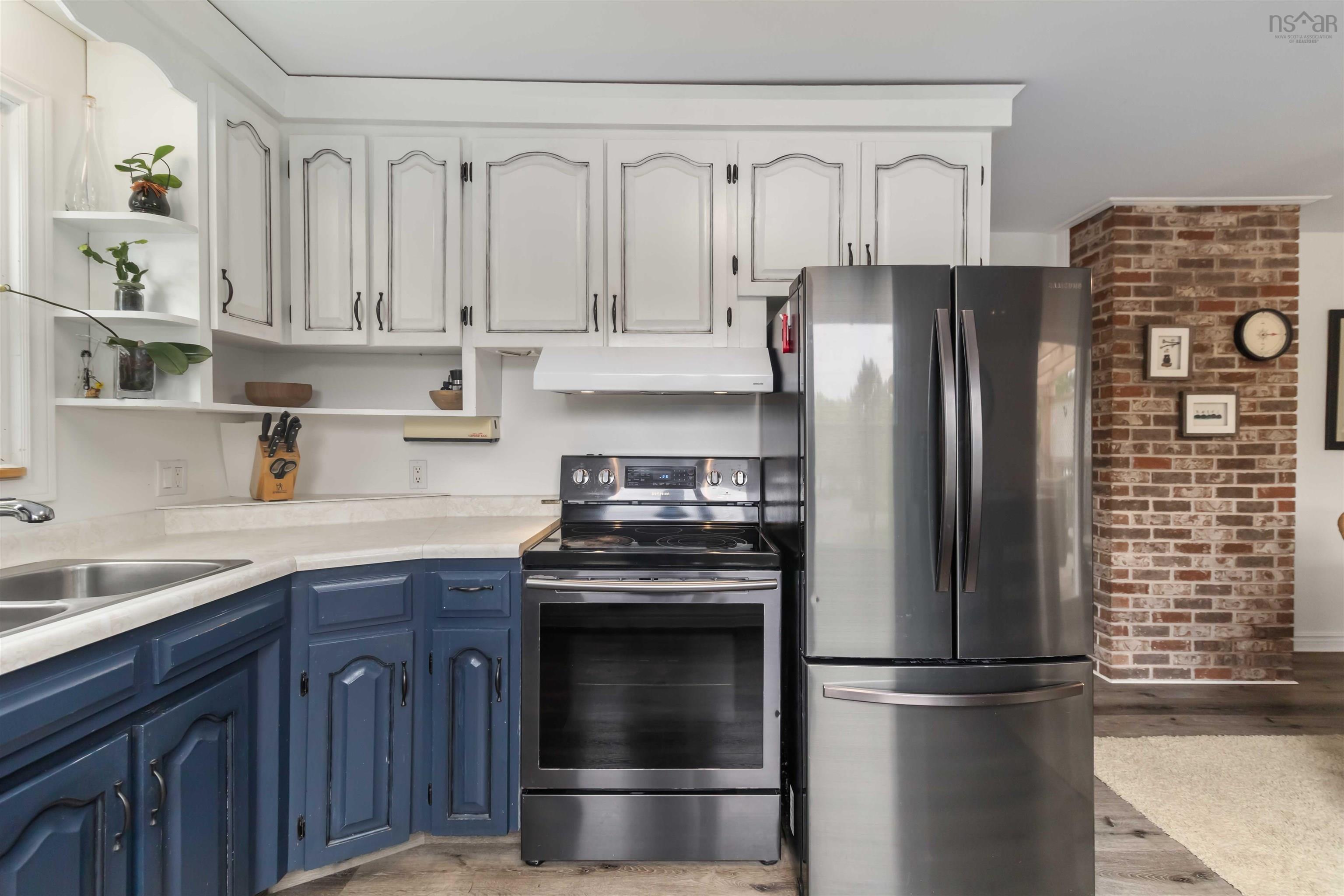 $575,000.00: 336 West Street, Milton