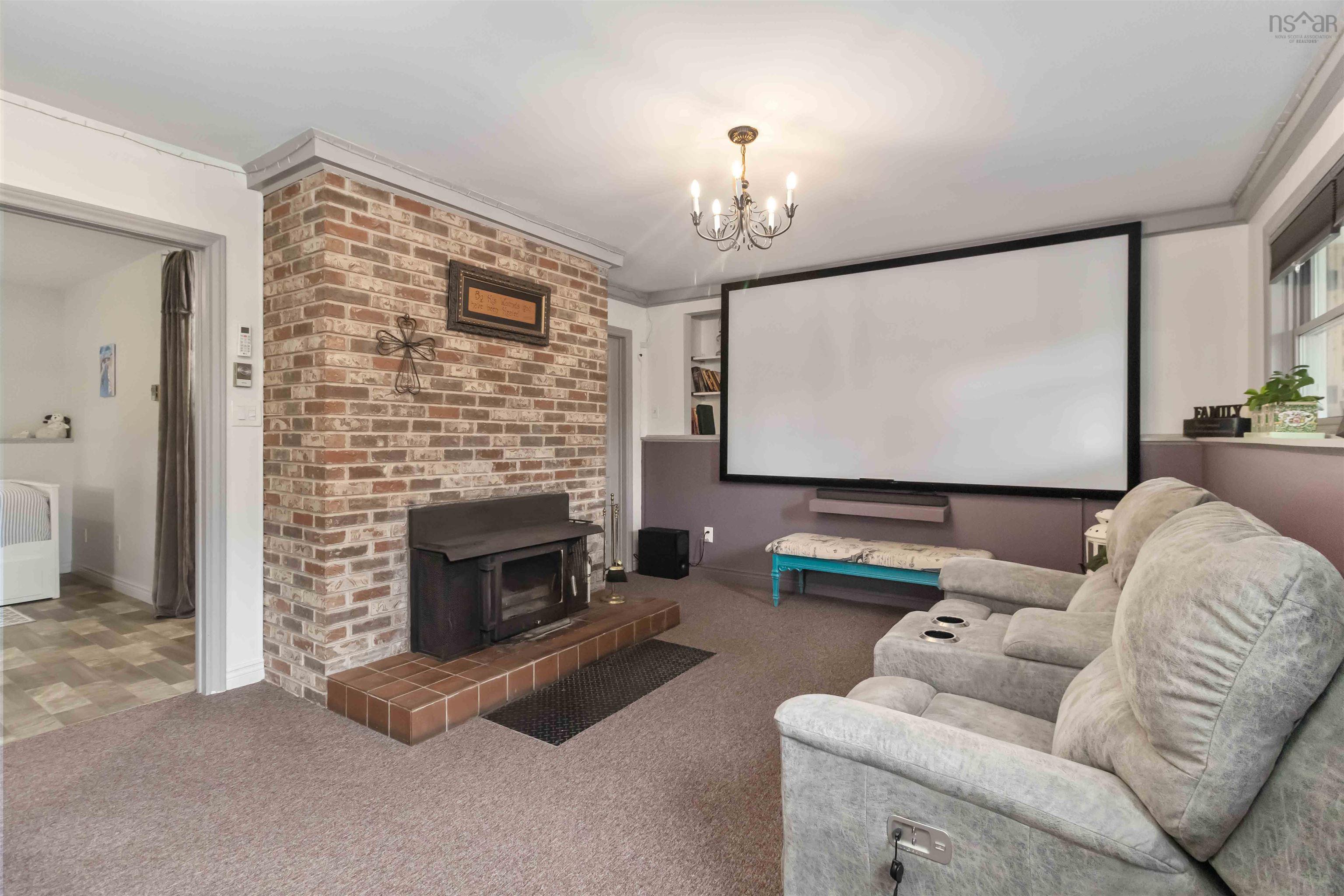 $575,000.00: 336 West Street, Milton