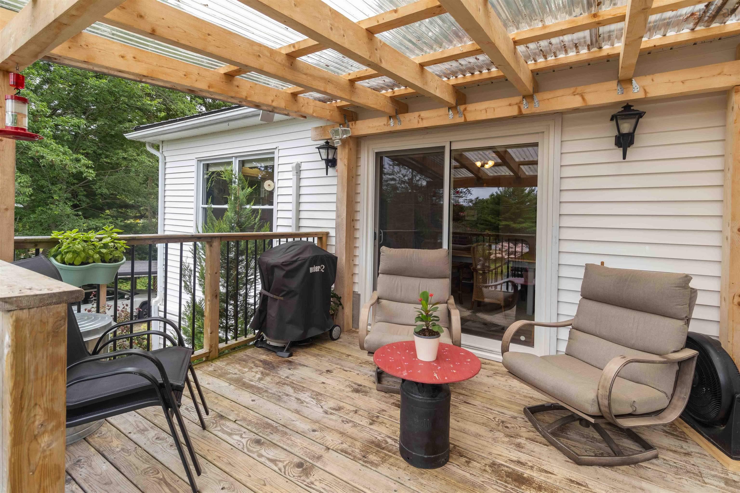 $575,000.00: 336 West Street, Milton