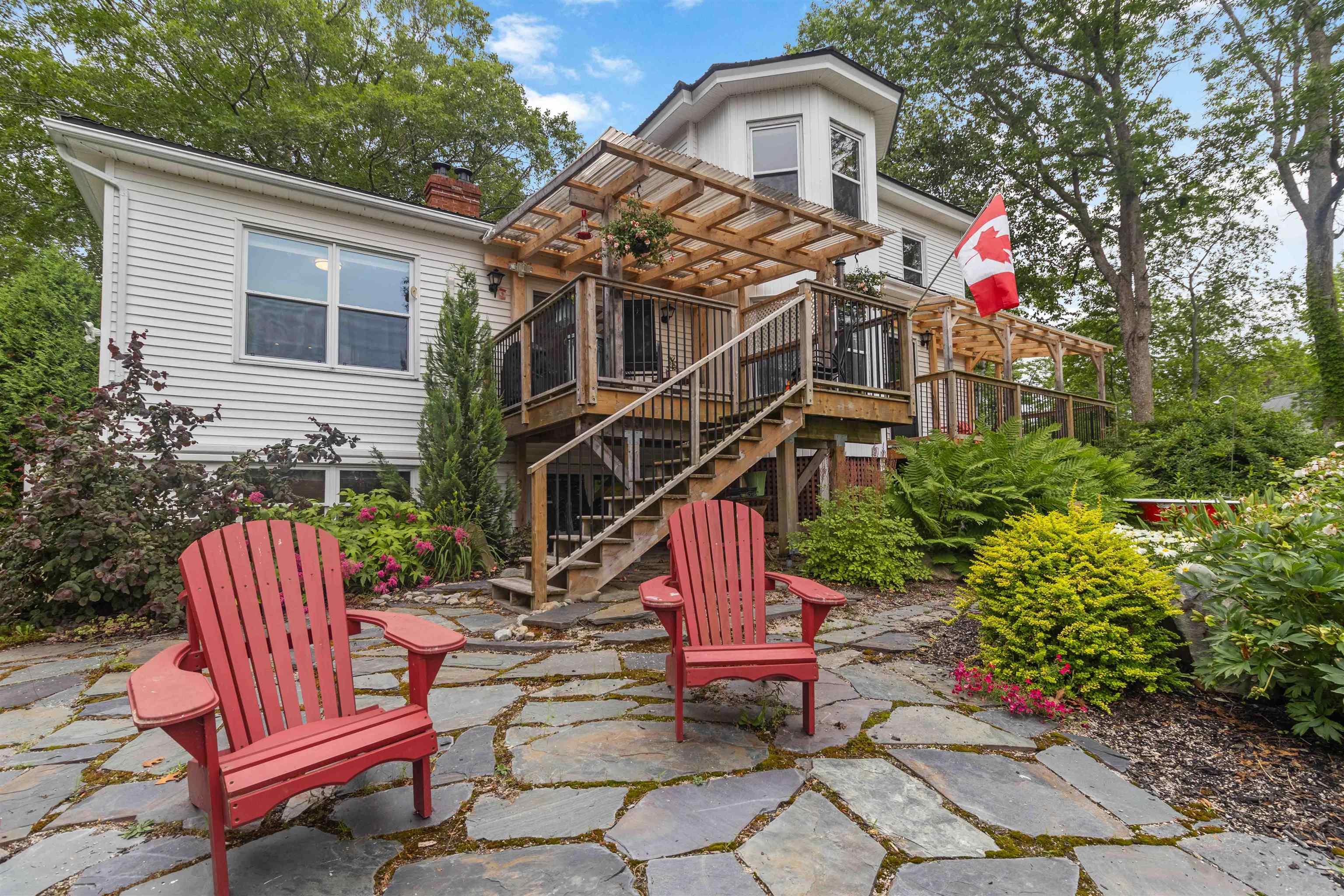 $575,000.00: 336 West Street, Milton