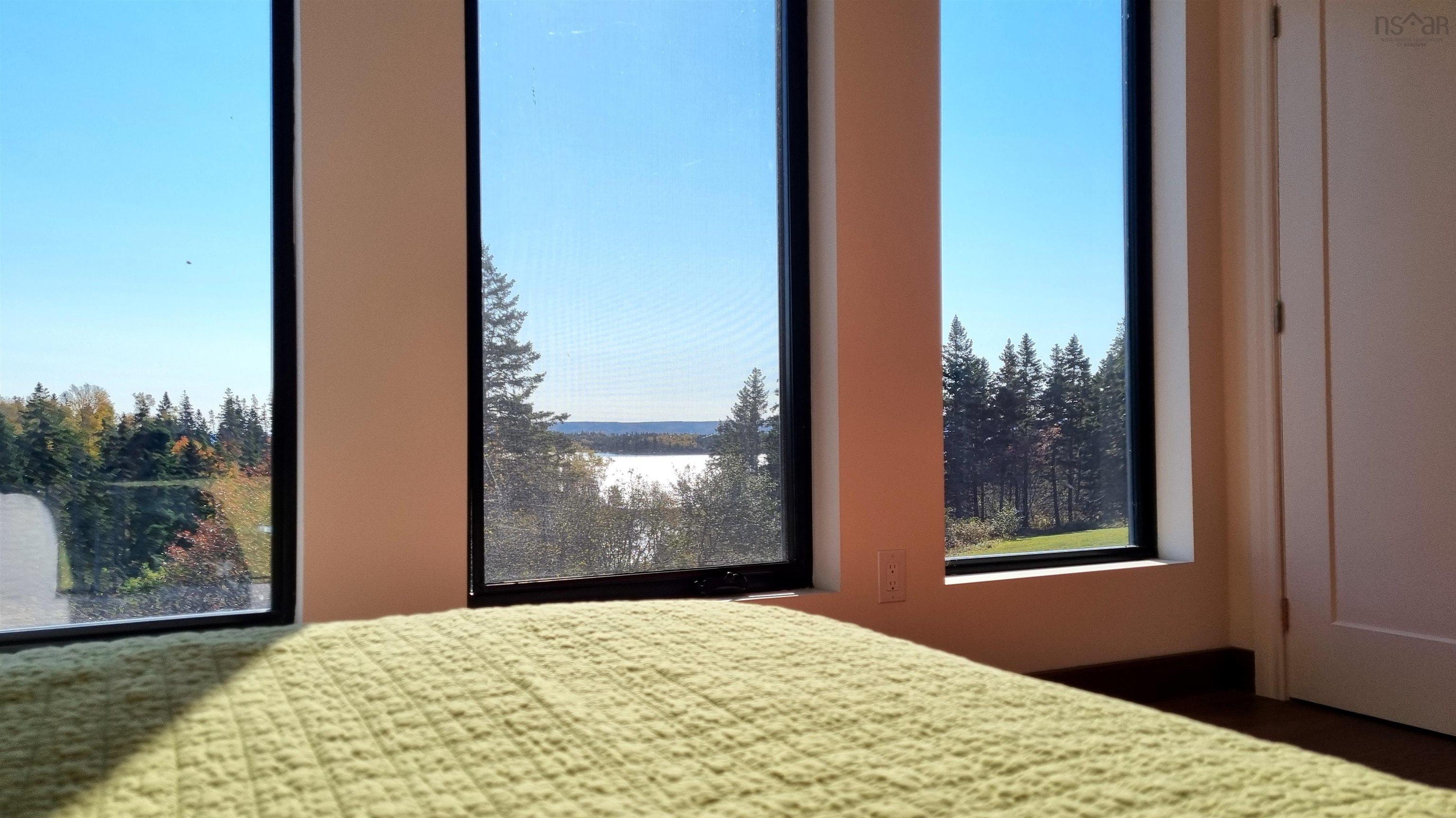 $545,900.00: 1494 Big Harbour Island, Big Harbour Island