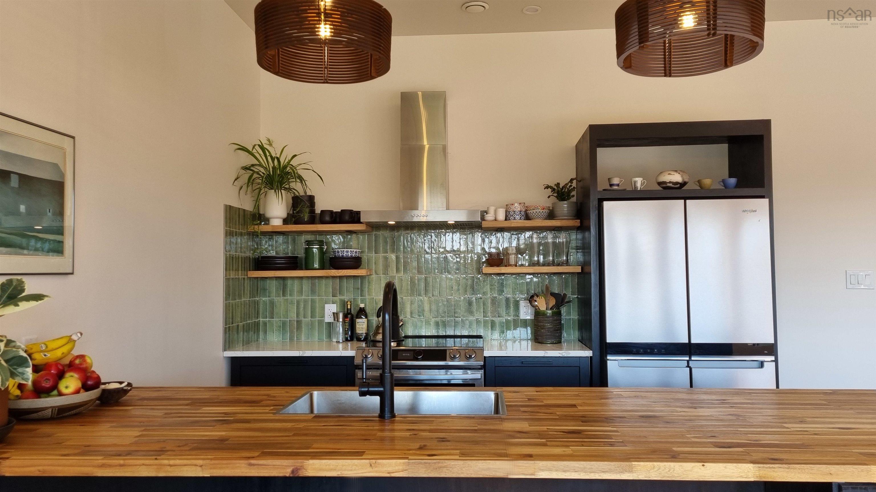 $545,900.00: 1494 Big Harbour Island, Big Harbour Island