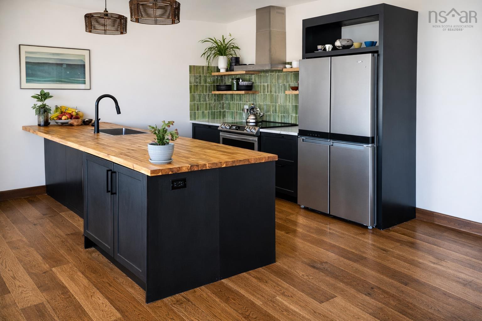 $545,900.00: 1494 Big Harbour Island, Big Harbour Island