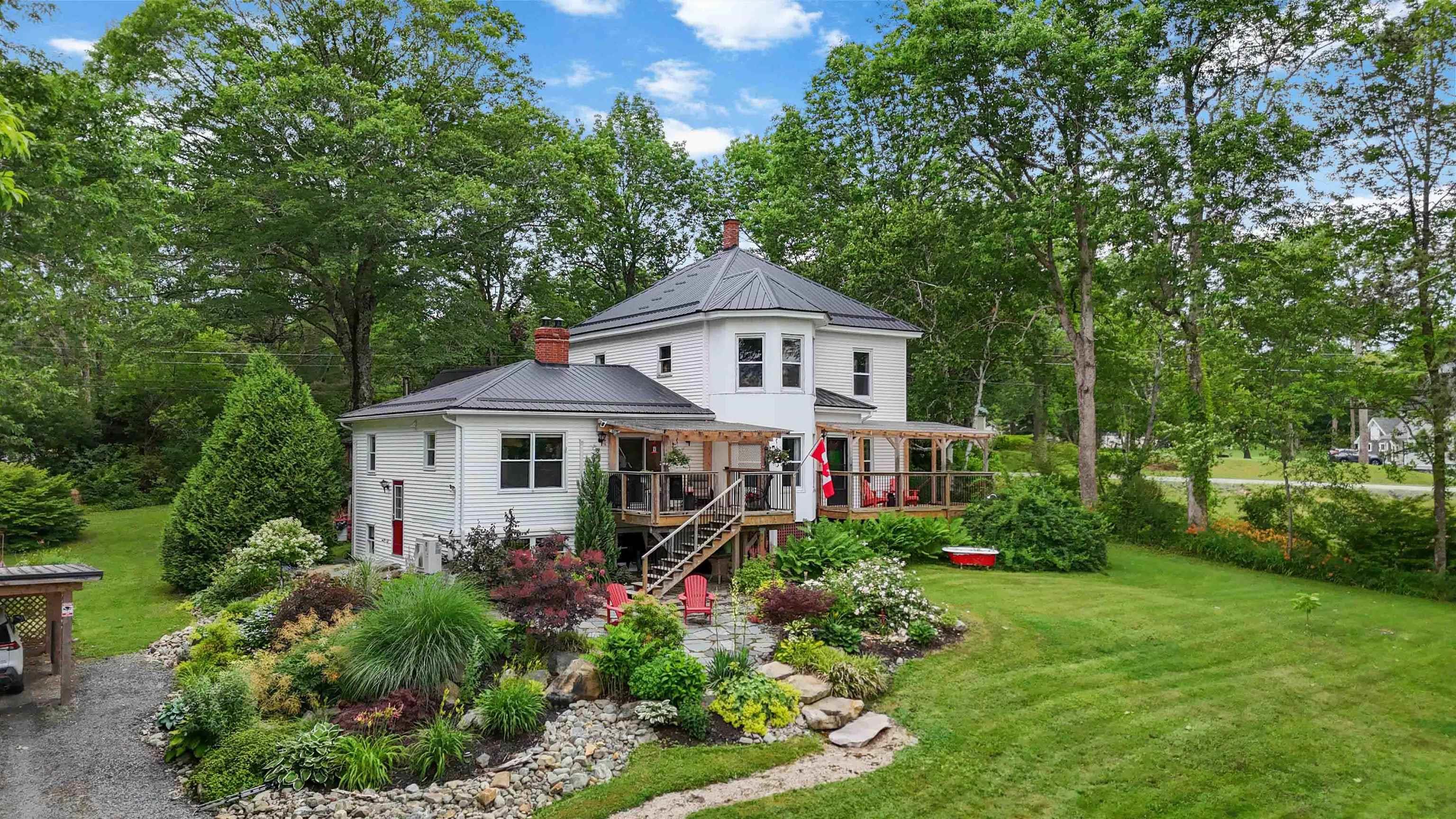 $575,000.00: 336 West Street, Milton