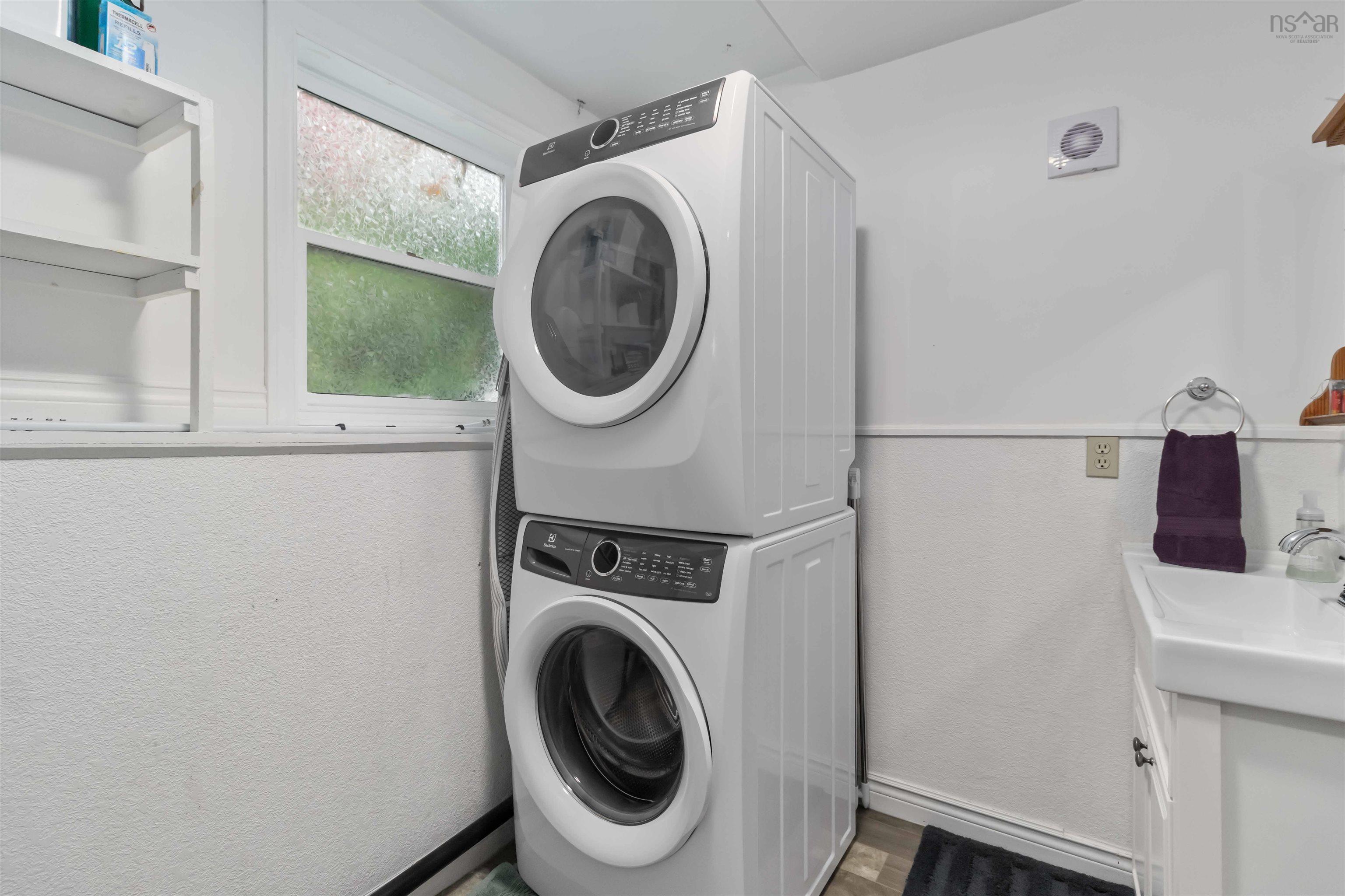 $575,000.00: 336 West Street, Milton