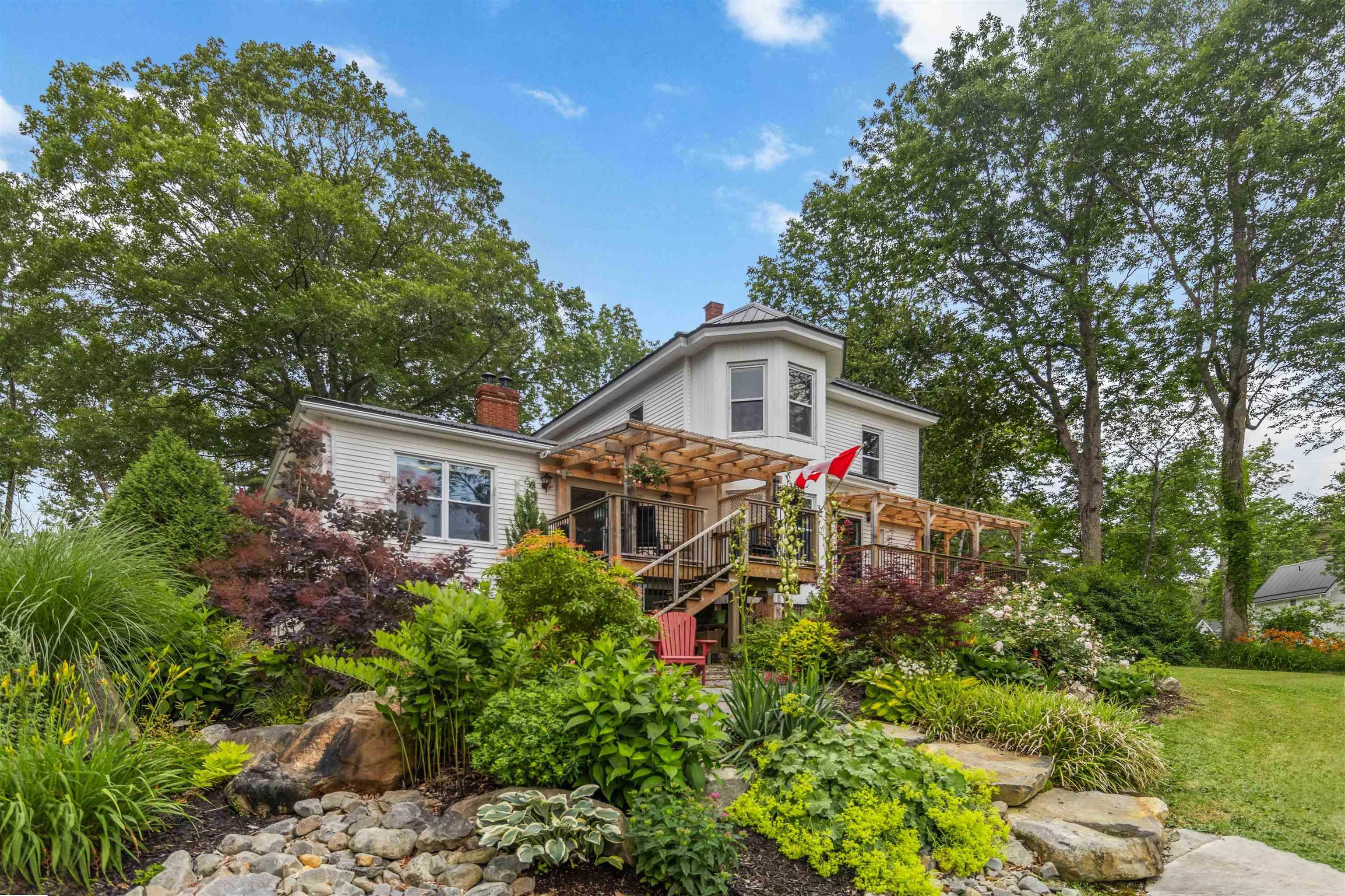 $575,000.00: 336 West Street, Milton