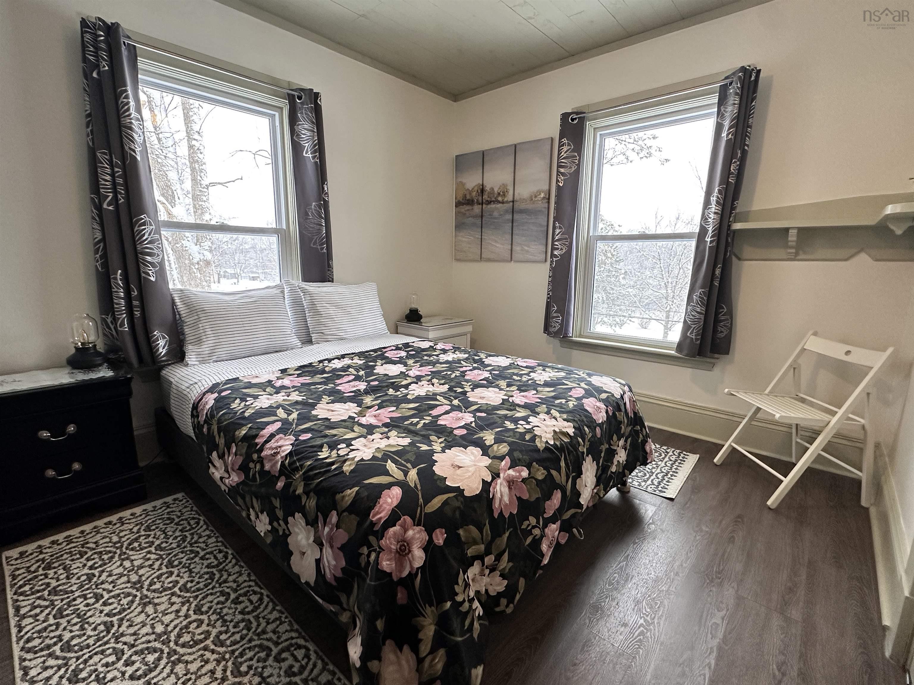 $575,000.00: 336 West Street, Milton