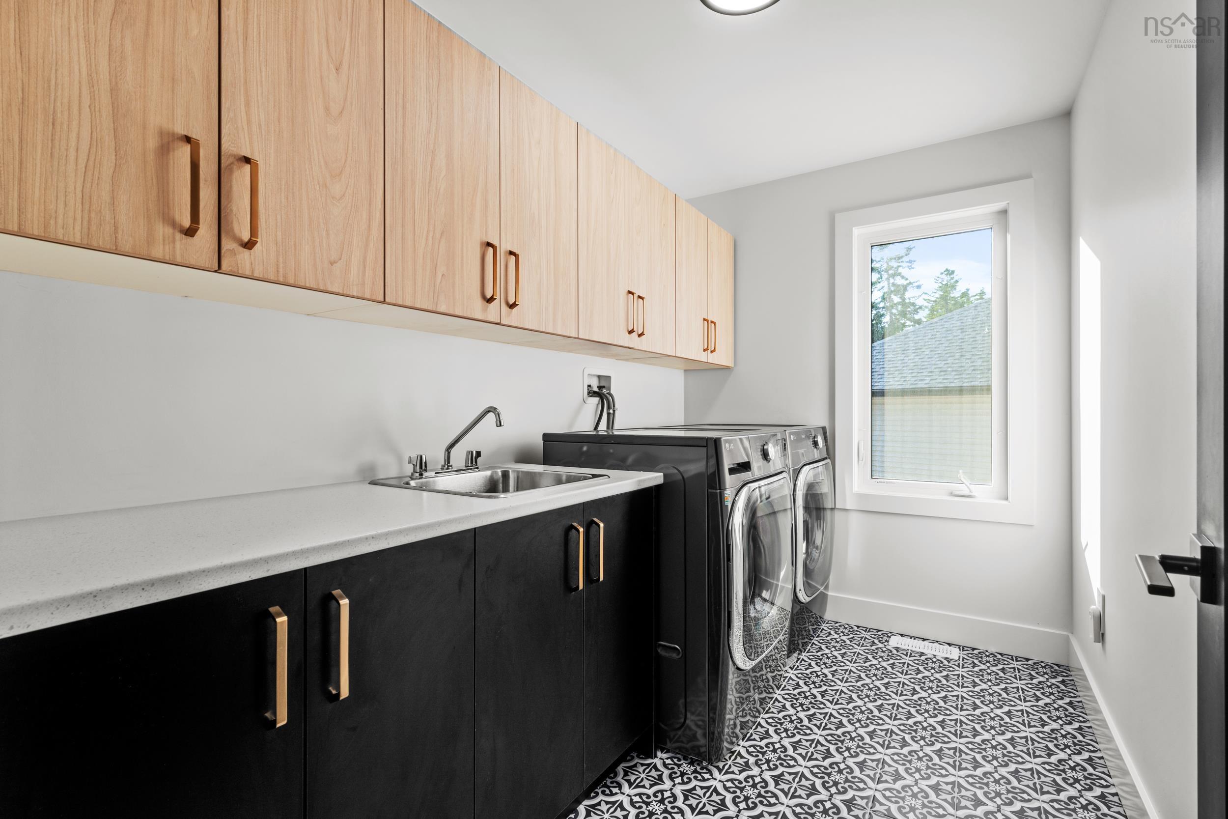 $1,219,900.00: 220 Talus Avenue, Bedford