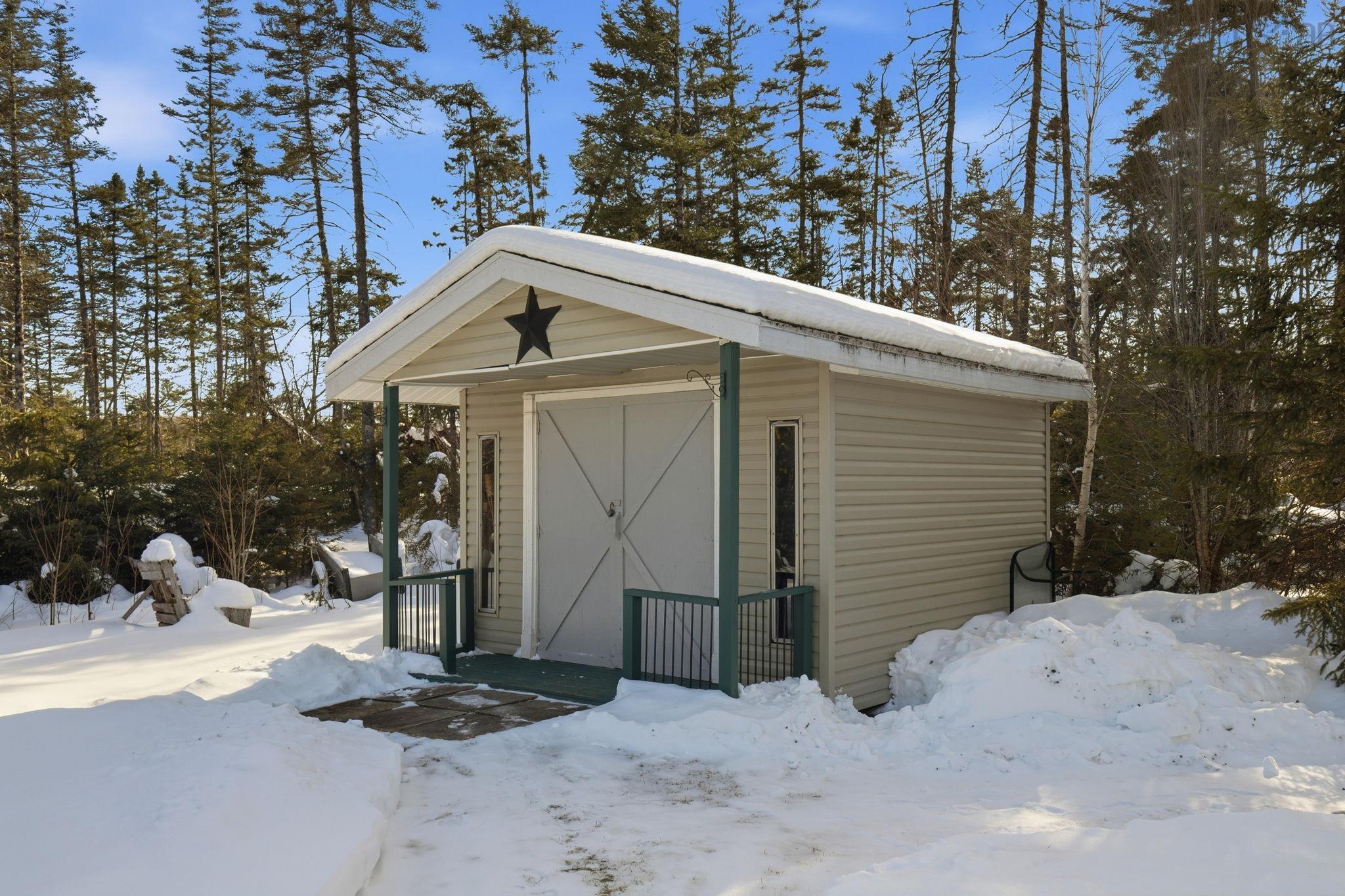 $419,900.00: 107 South Uniacke Road, South Uniacke