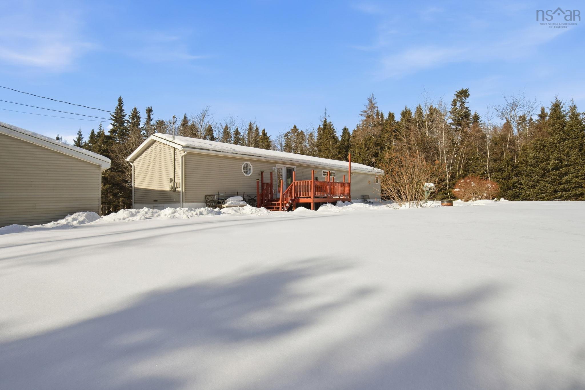 $419,900.00: 107 South Uniacke Road, South Uniacke