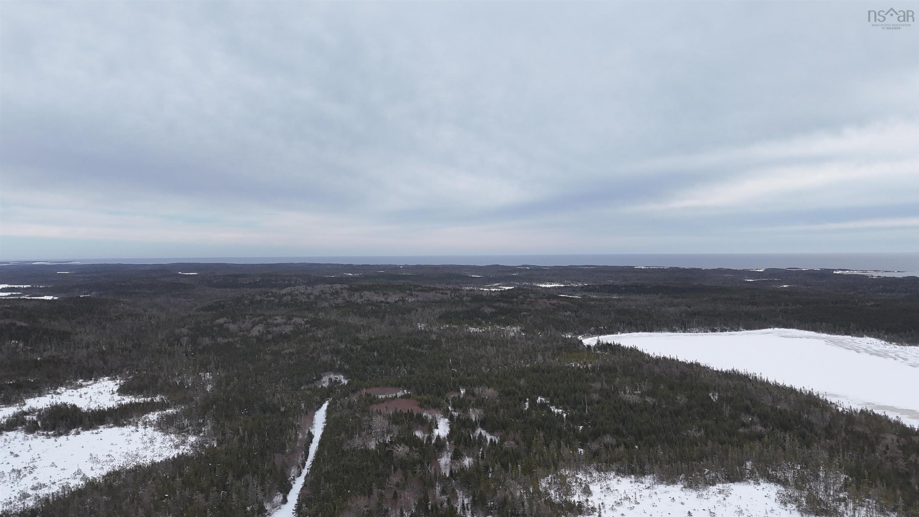 $399,000.00: 368 Acres Mackenzie Lake, Framboise