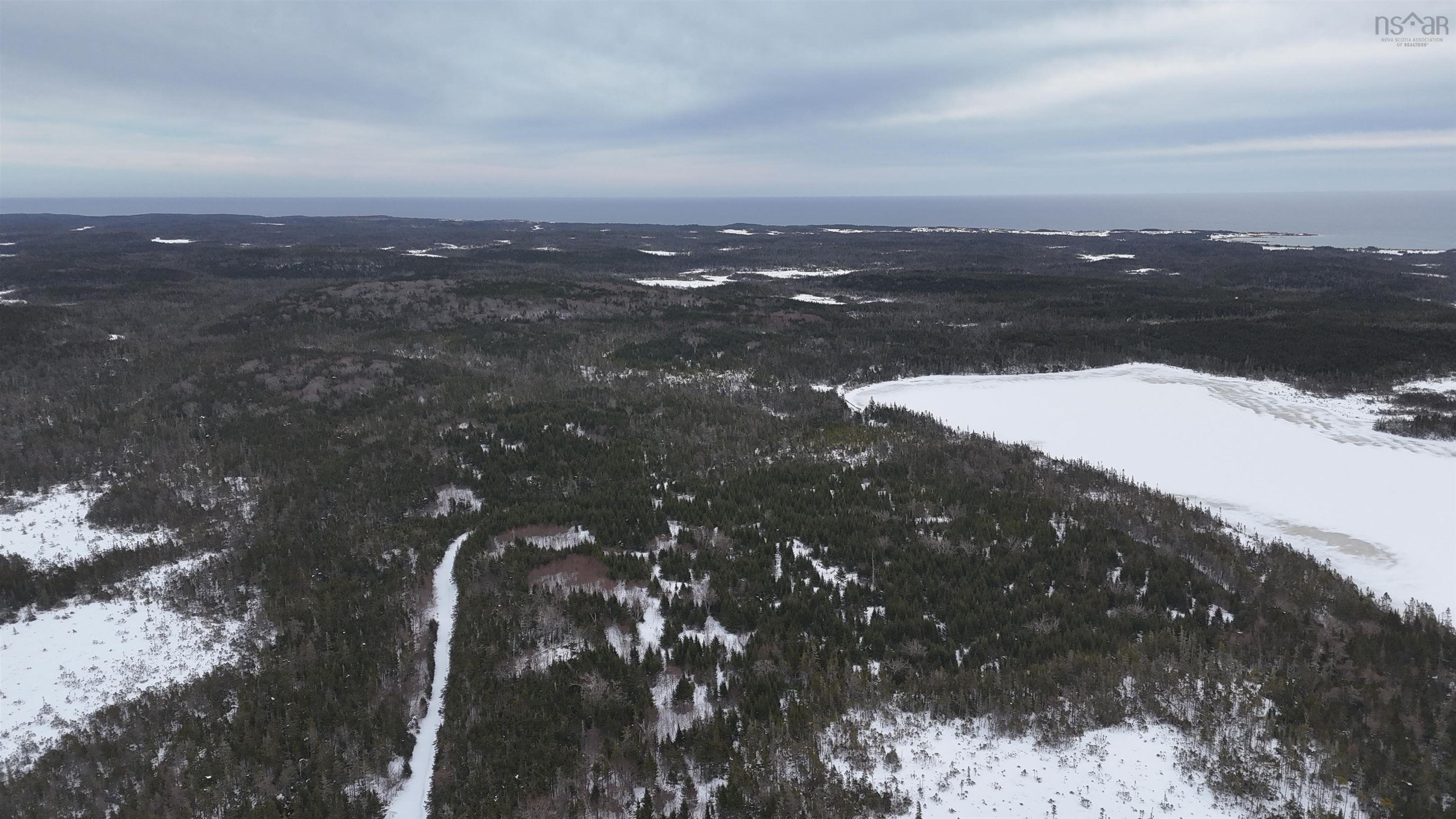 $399,000.00: 368 Acres Mackenzie Lake, Framboise