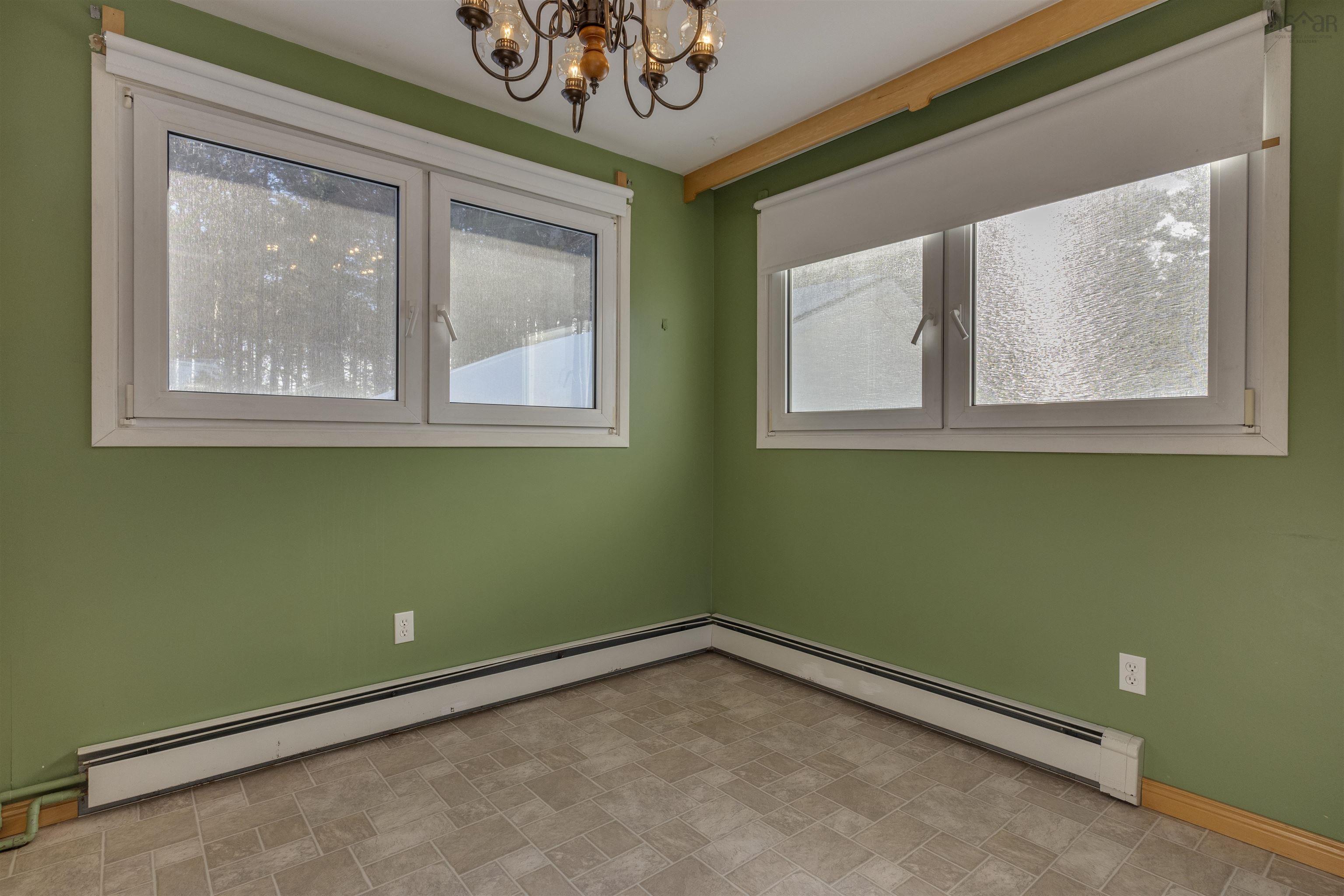 $399,900.00: 32 Aldred Road, Wilmot