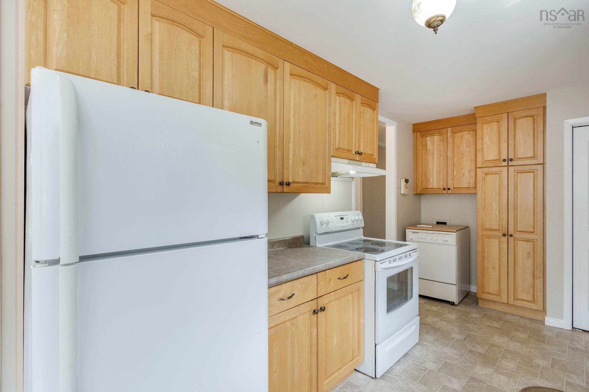 $390,000.00: 32 Aldred Road, Wilmot