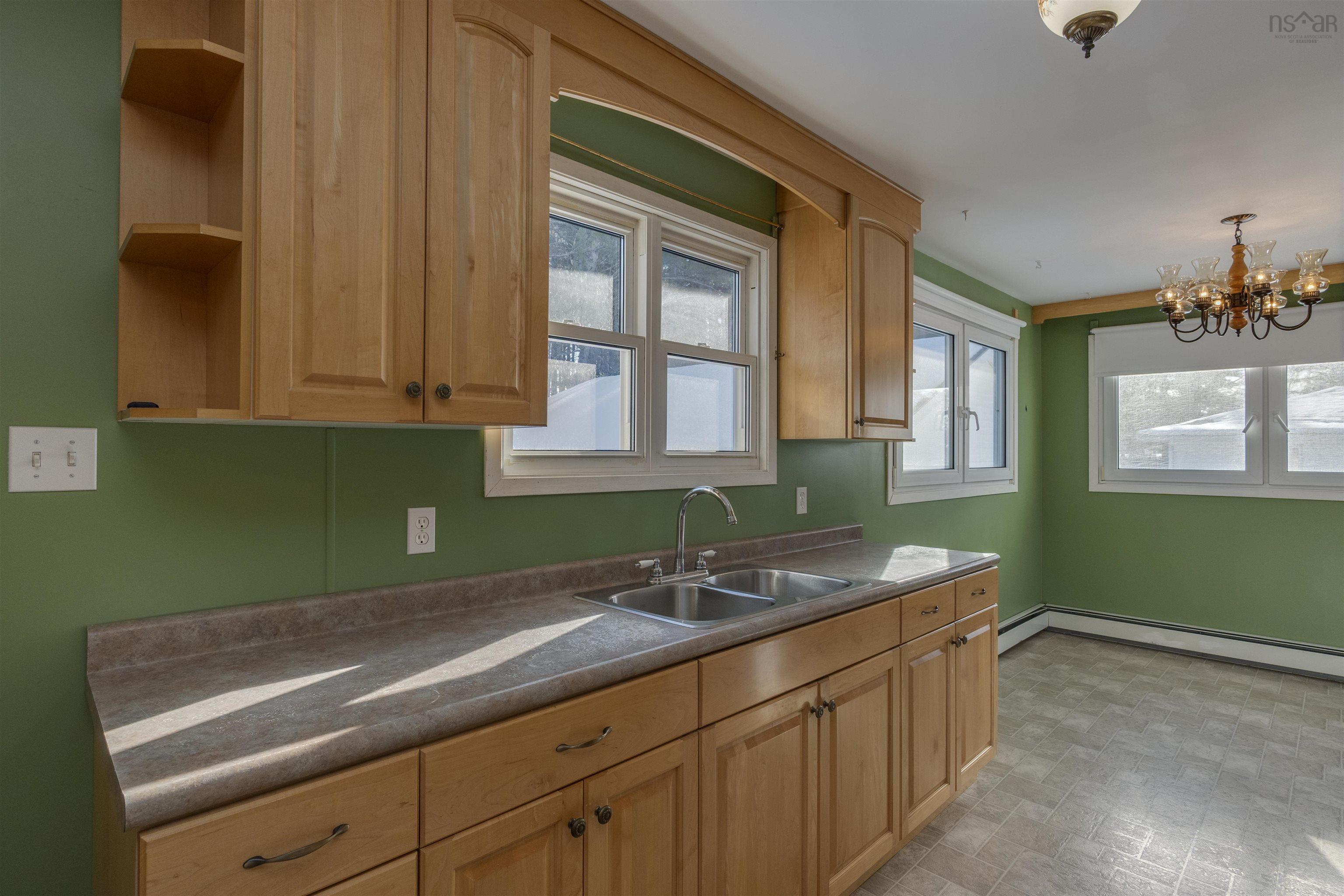 $399,900.00: 32 Aldred Road, Wilmot