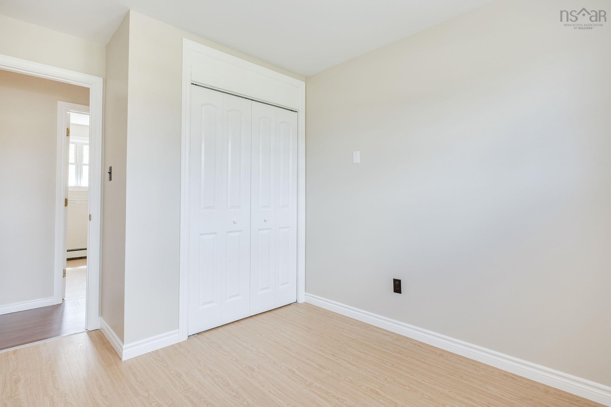 $390,000.00: 32 Aldred Road, Wilmot