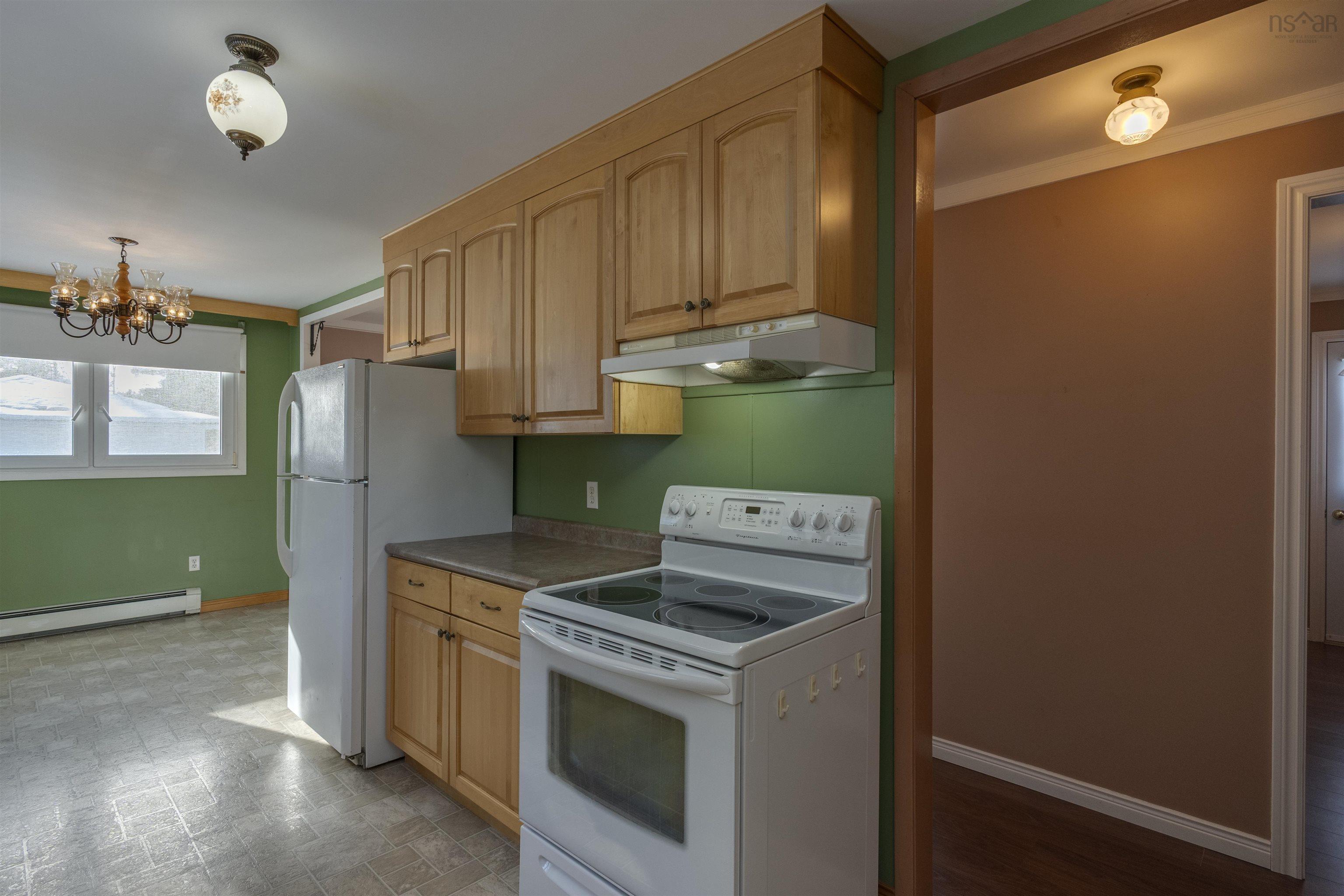 $399,900.00: 32 Aldred Road, Wilmot