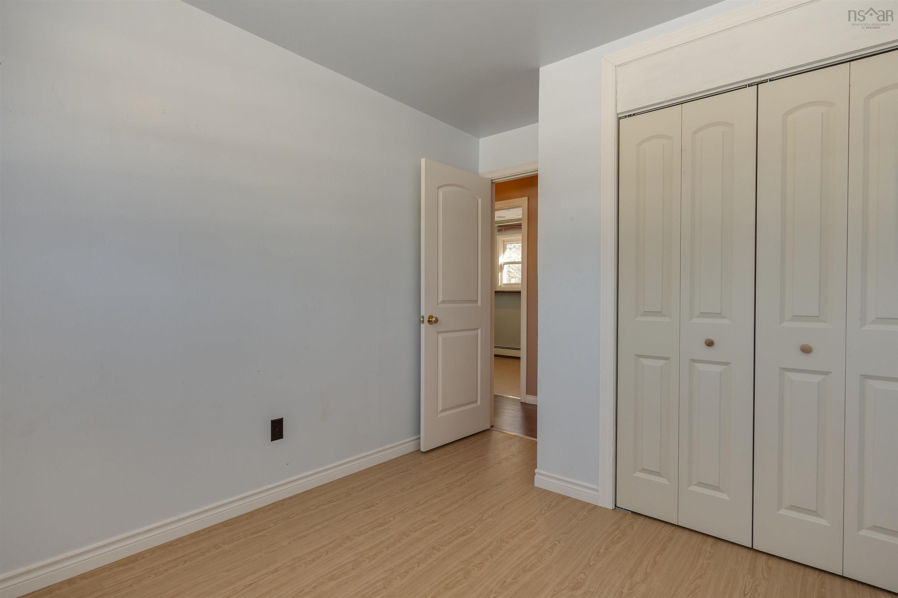 $399,900.00: 32 Aldred Road, Wilmot