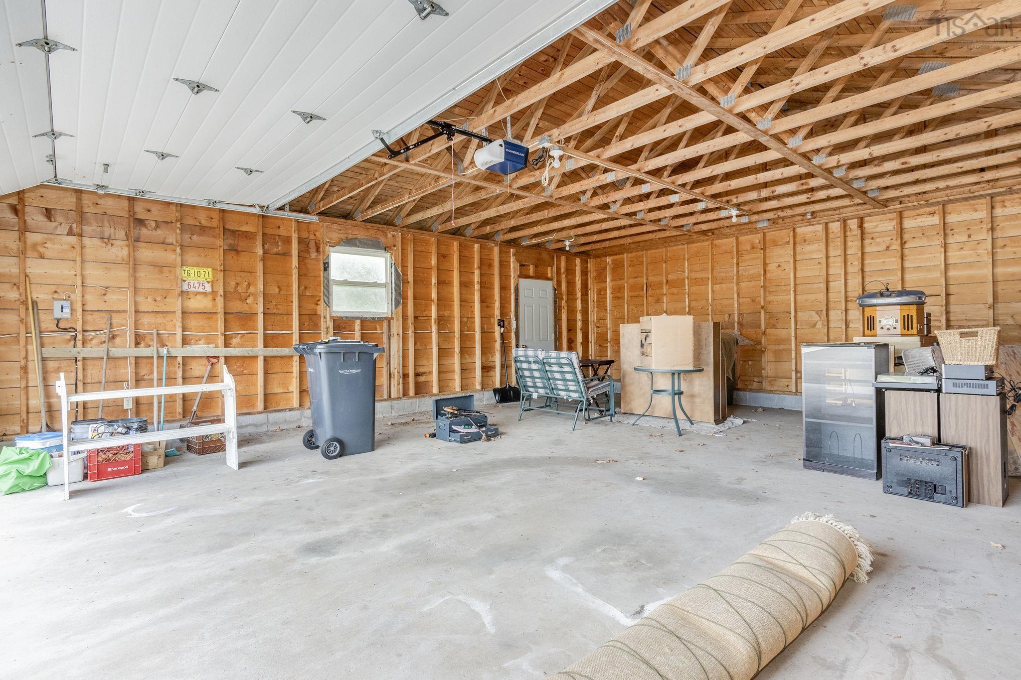 $390,000.00: 32 Aldred Road, Wilmot