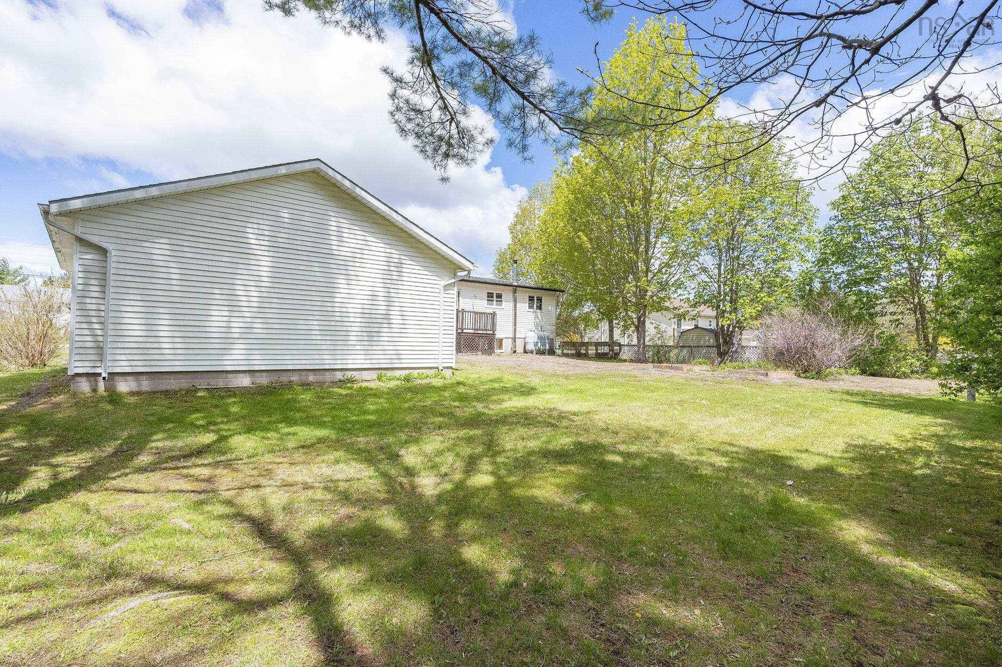 $390,000.00: 32 Aldred Road, Wilmot