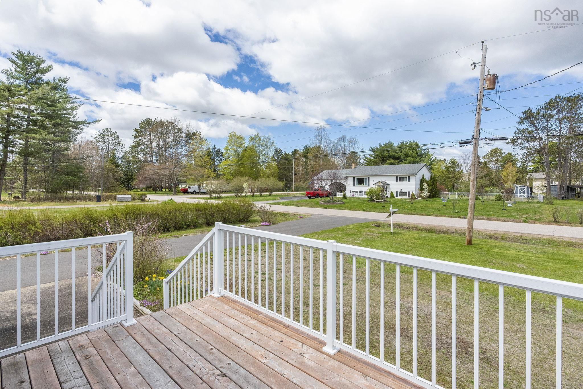 $390,000.00: 32 Aldred Road, Wilmot