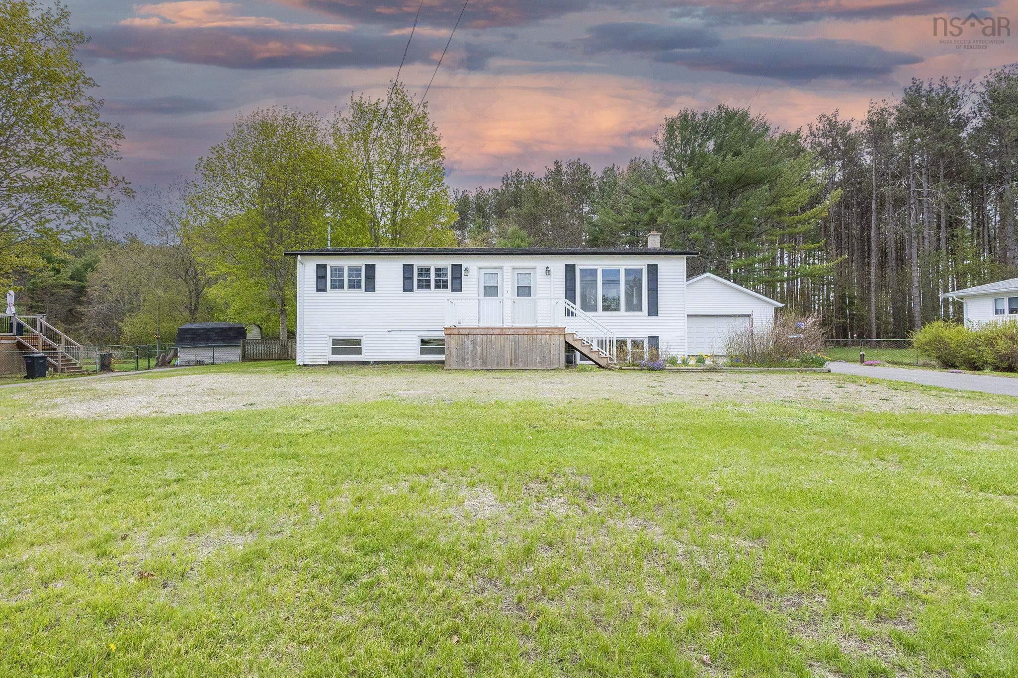 $390,000.00: 32 Aldred Road, Wilmot