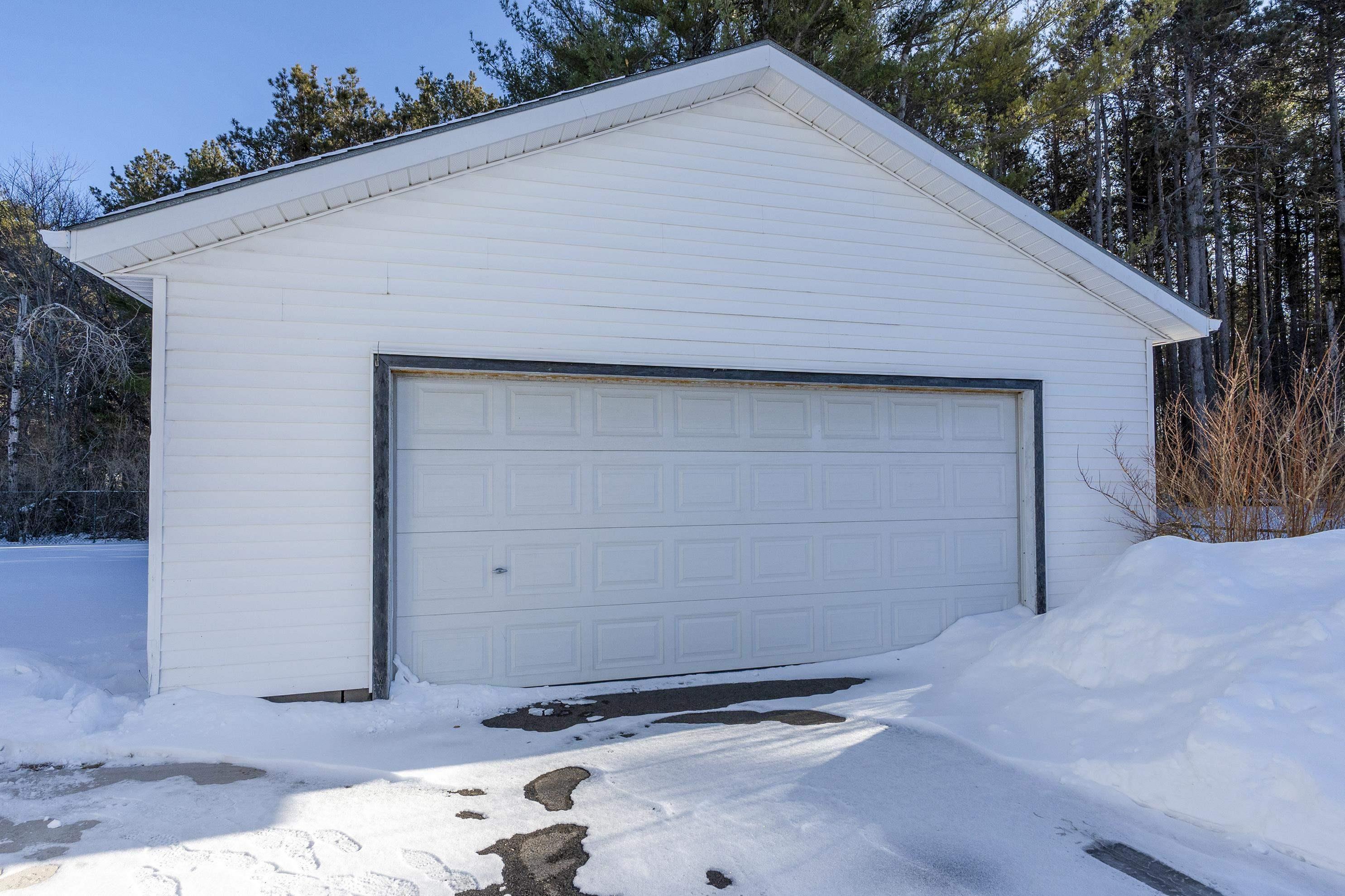 $399,900.00: 32 Aldred Road, Wilmot