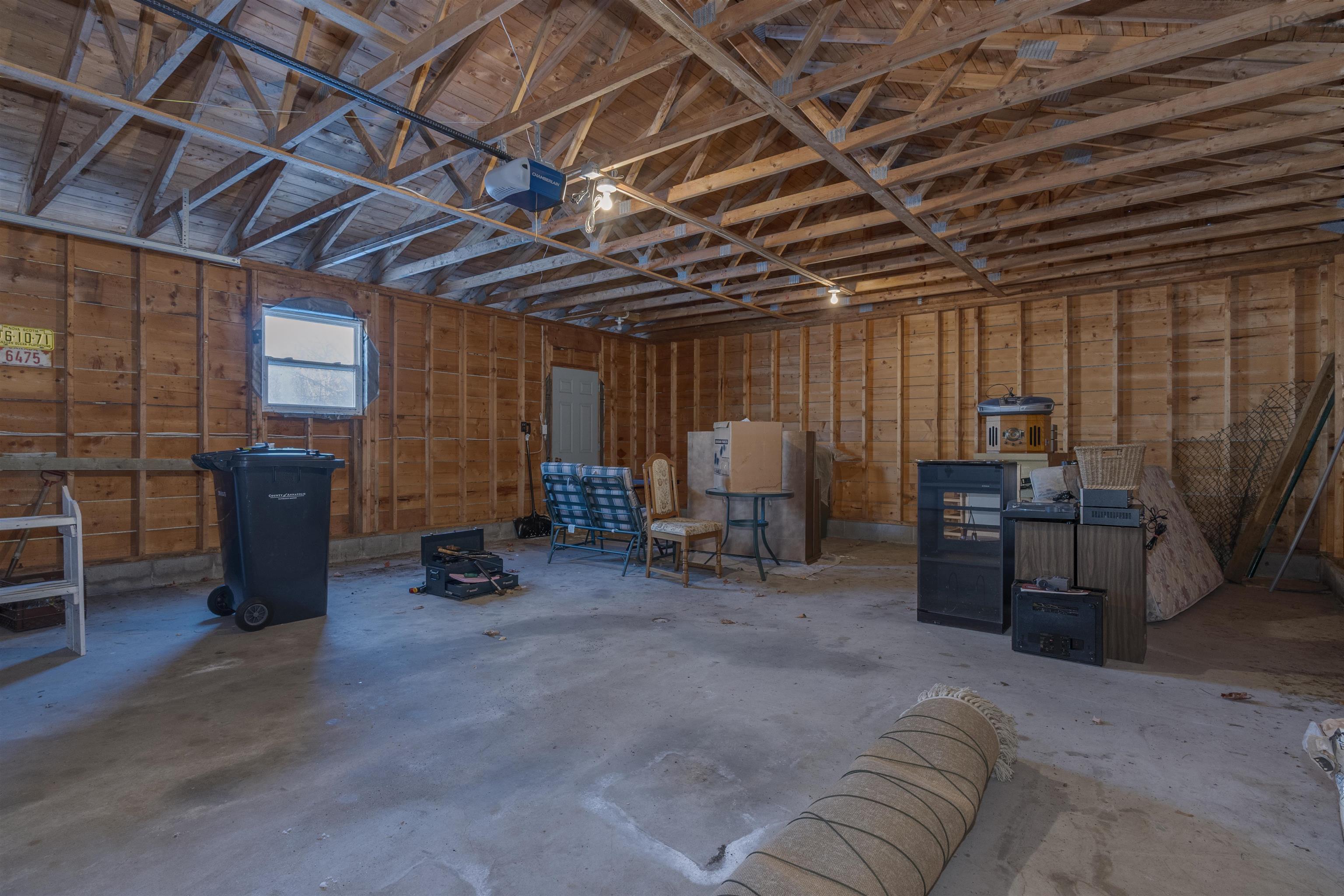 $399,900.00: 32 Aldred Road, Wilmot