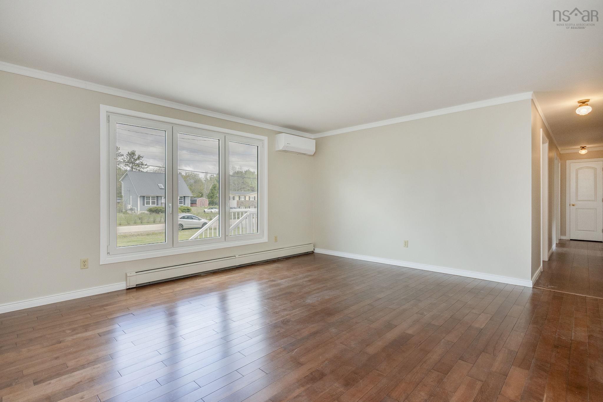 $390,000.00: 32 Aldred Road, Wilmot