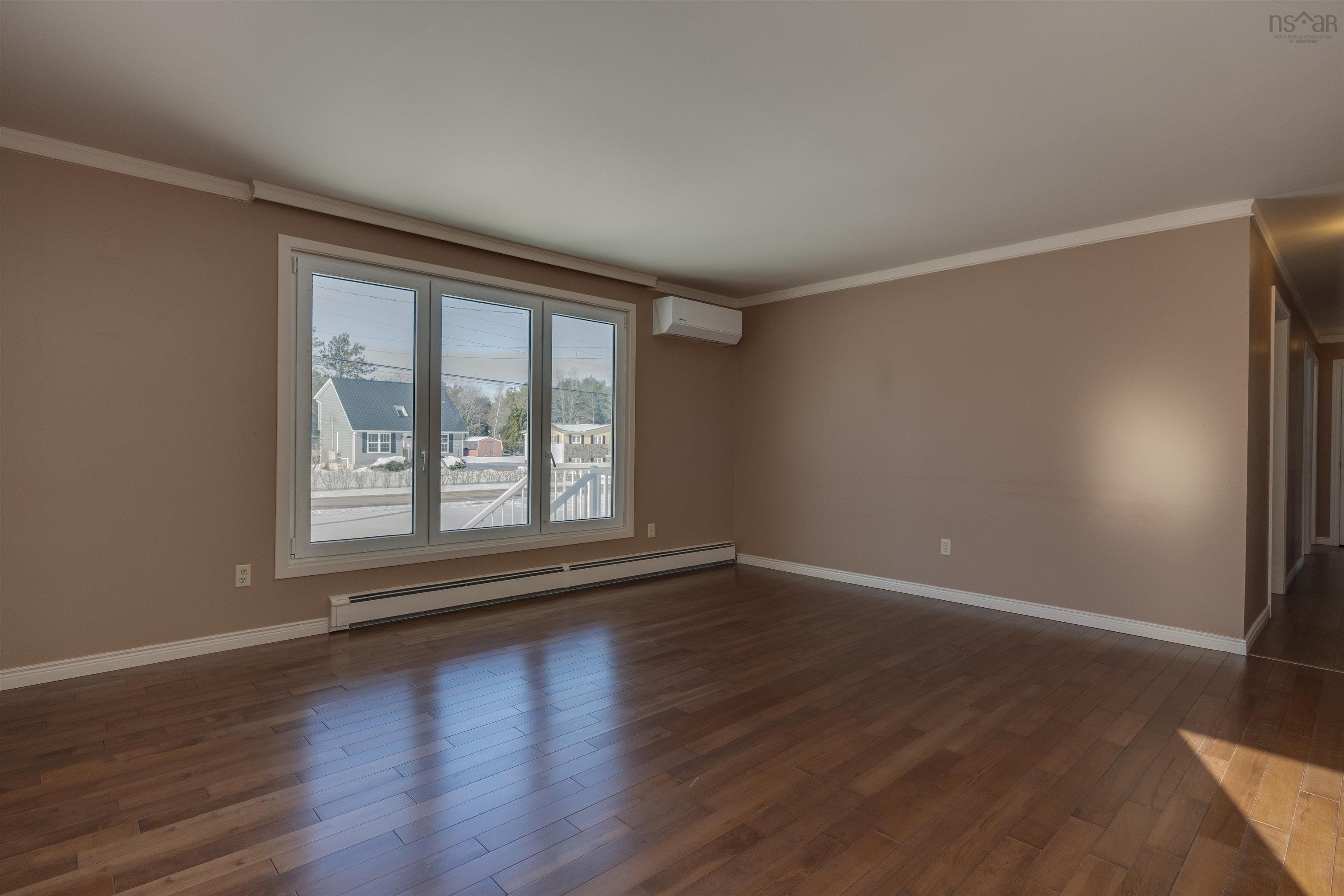 $399,900.00: 32 Aldred Road, Wilmot