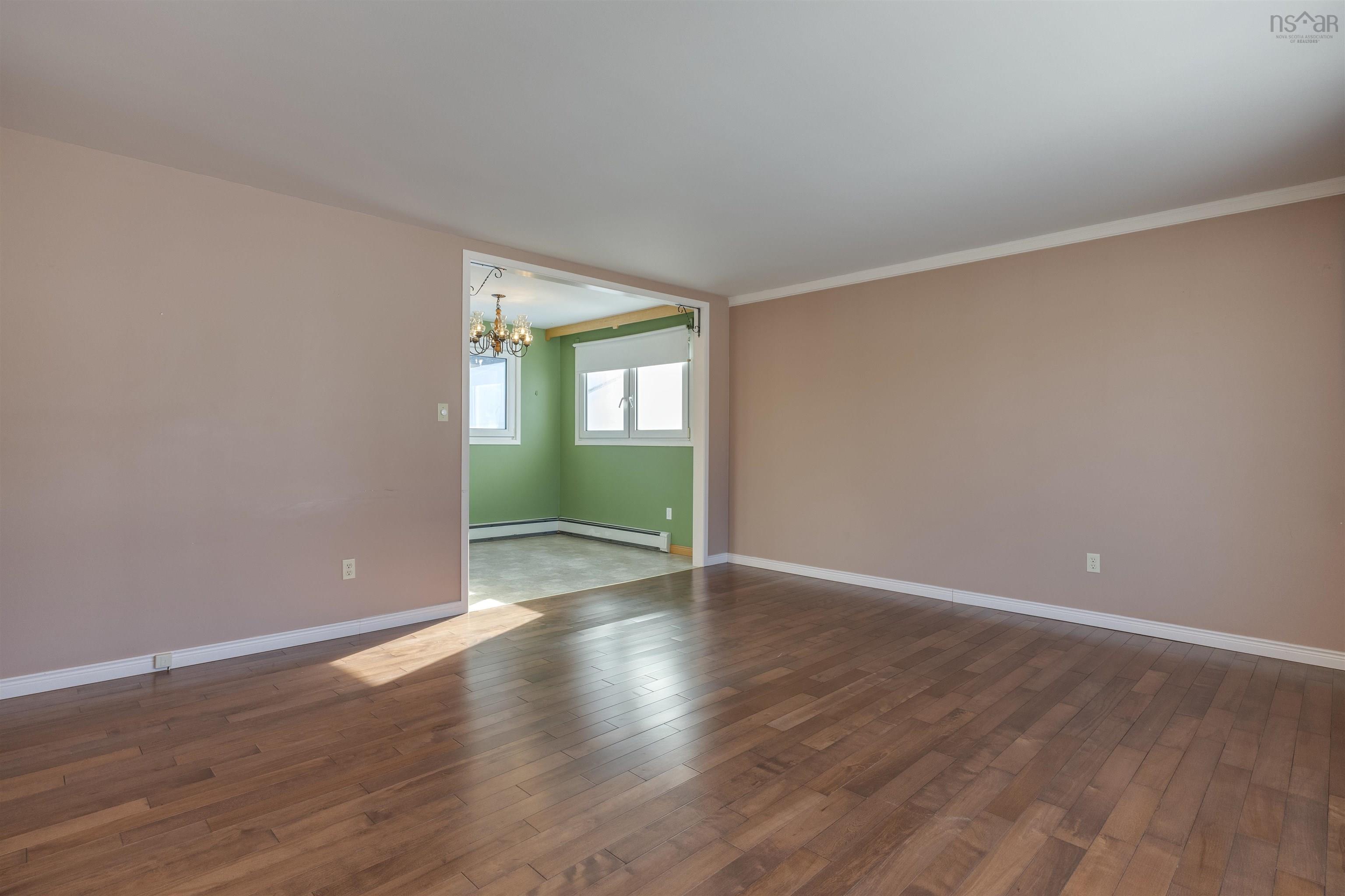 $399,900.00: 32 Aldred Road, Wilmot